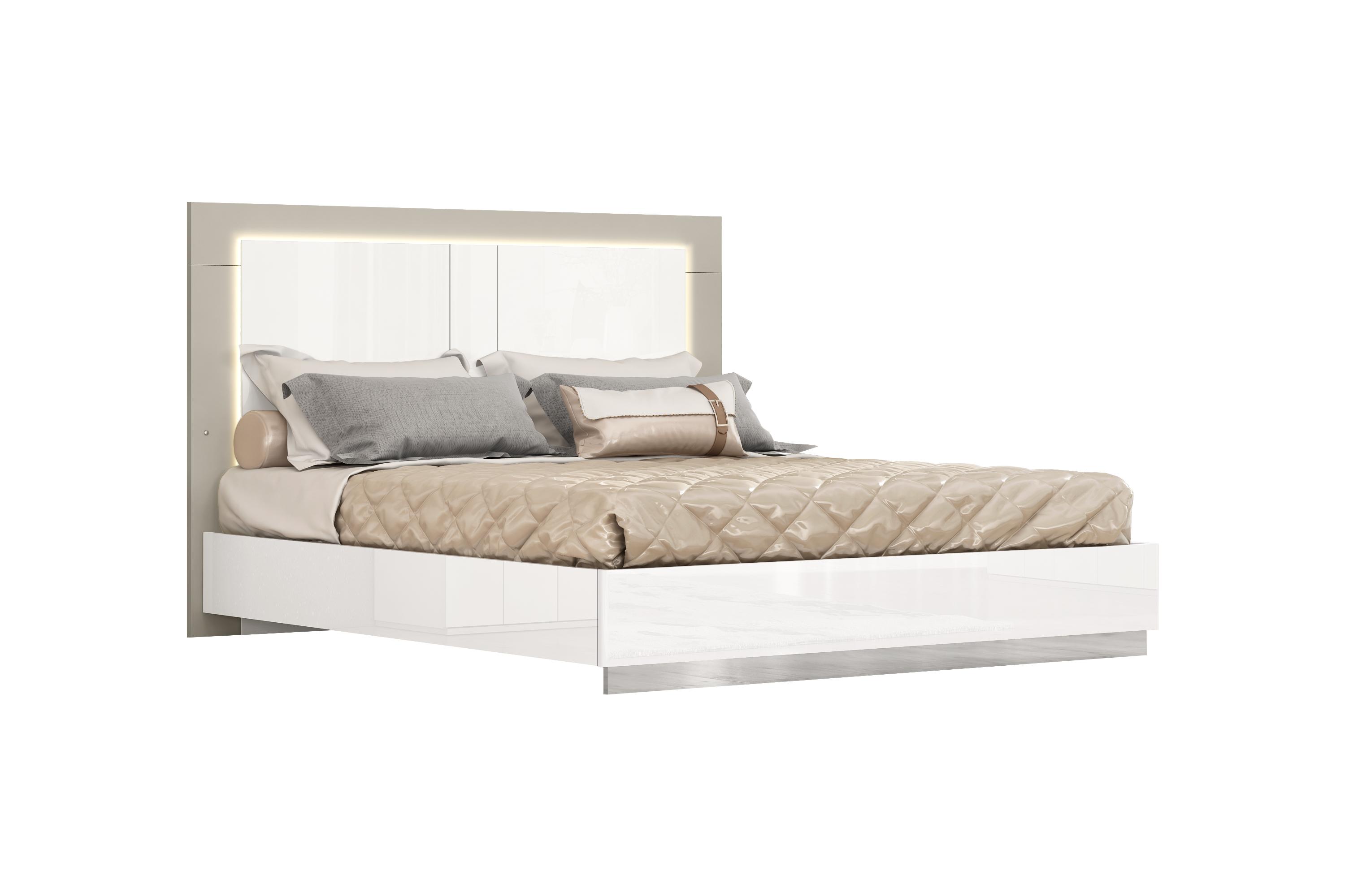 

    
Contemporary High Gloss White Solid Wood King Bed WhiteLine BK1723-WHT Daisy
