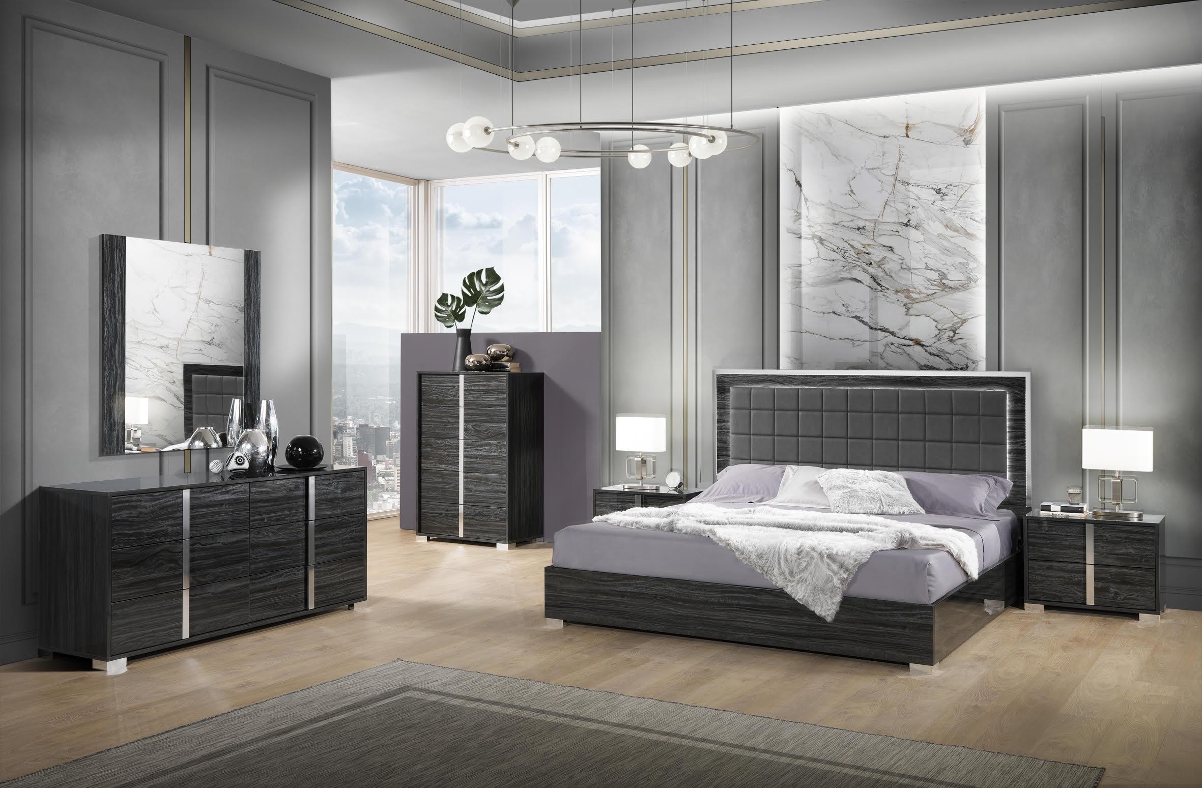 

    
Contemporary King Size Bedroom Set 5Pcs in Gloss Grey MADE IN ITALY J&M Alice
