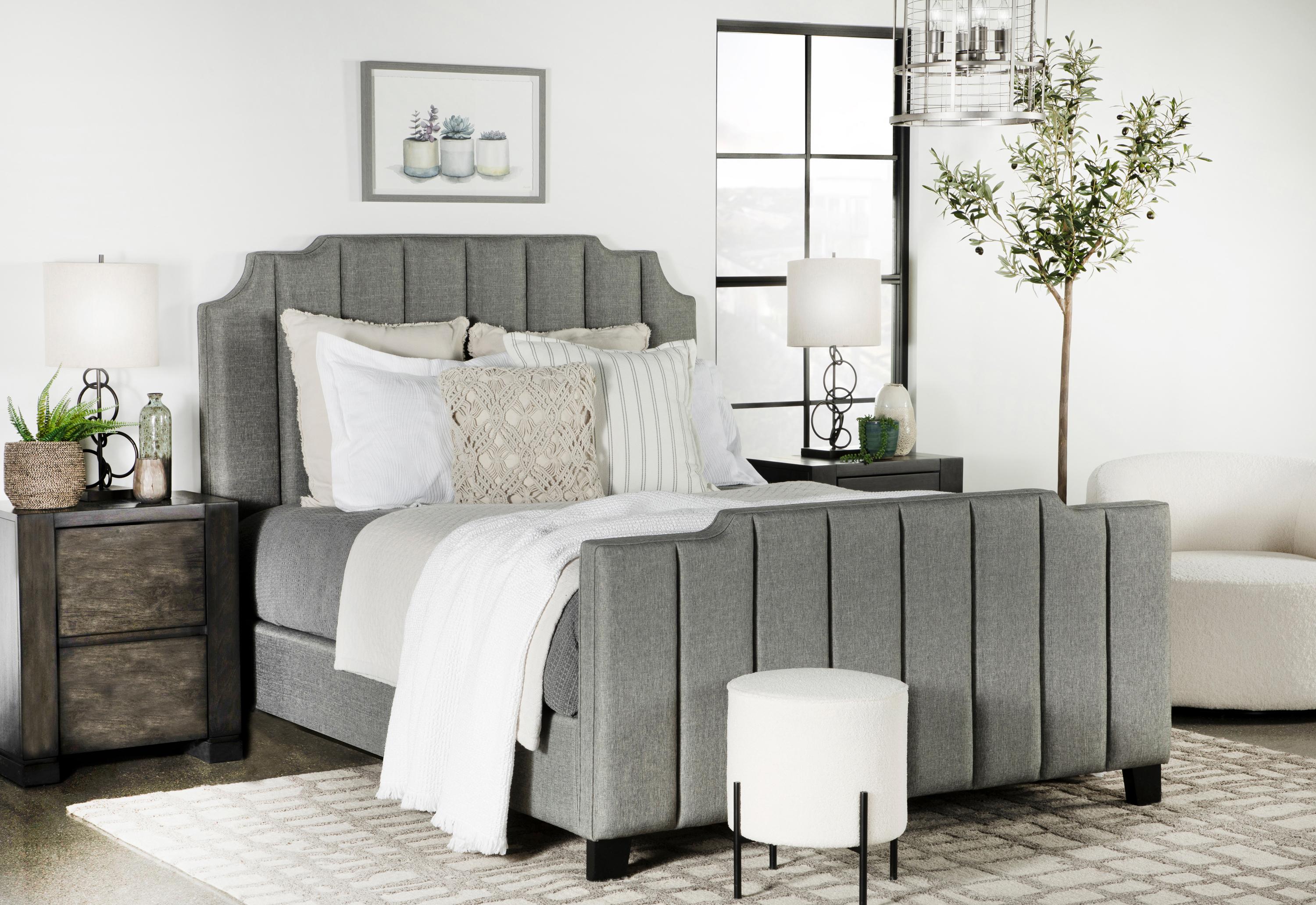 

    
306029KE Contemporary Light Gray Fabric Upholstery King Bed Coaster 306029KE Fiona
