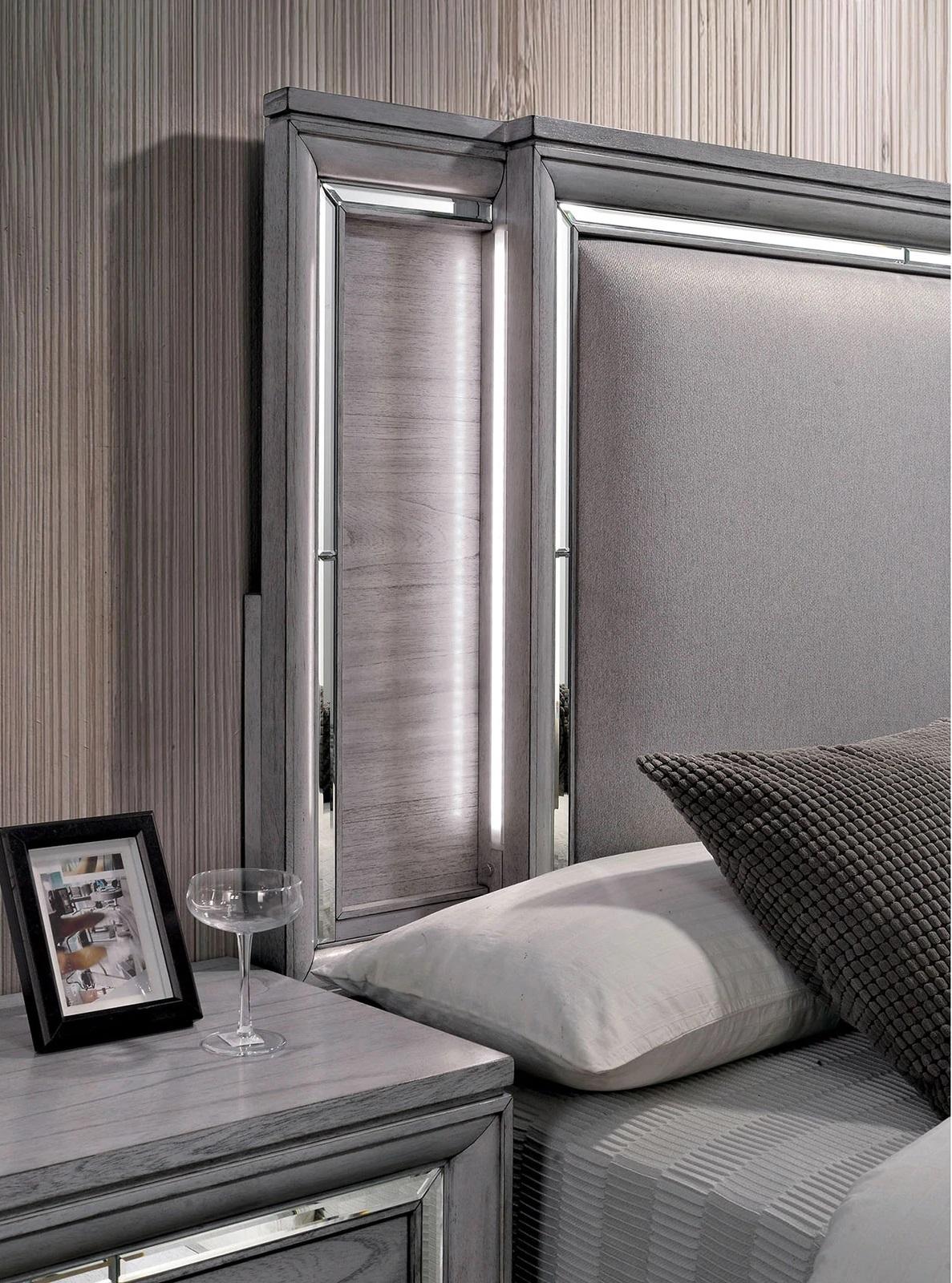 

    
Furniture of America CM7579-Q-5PC Alanis Panel Bedroom Set Light Gray CM7579-Q-5PC

