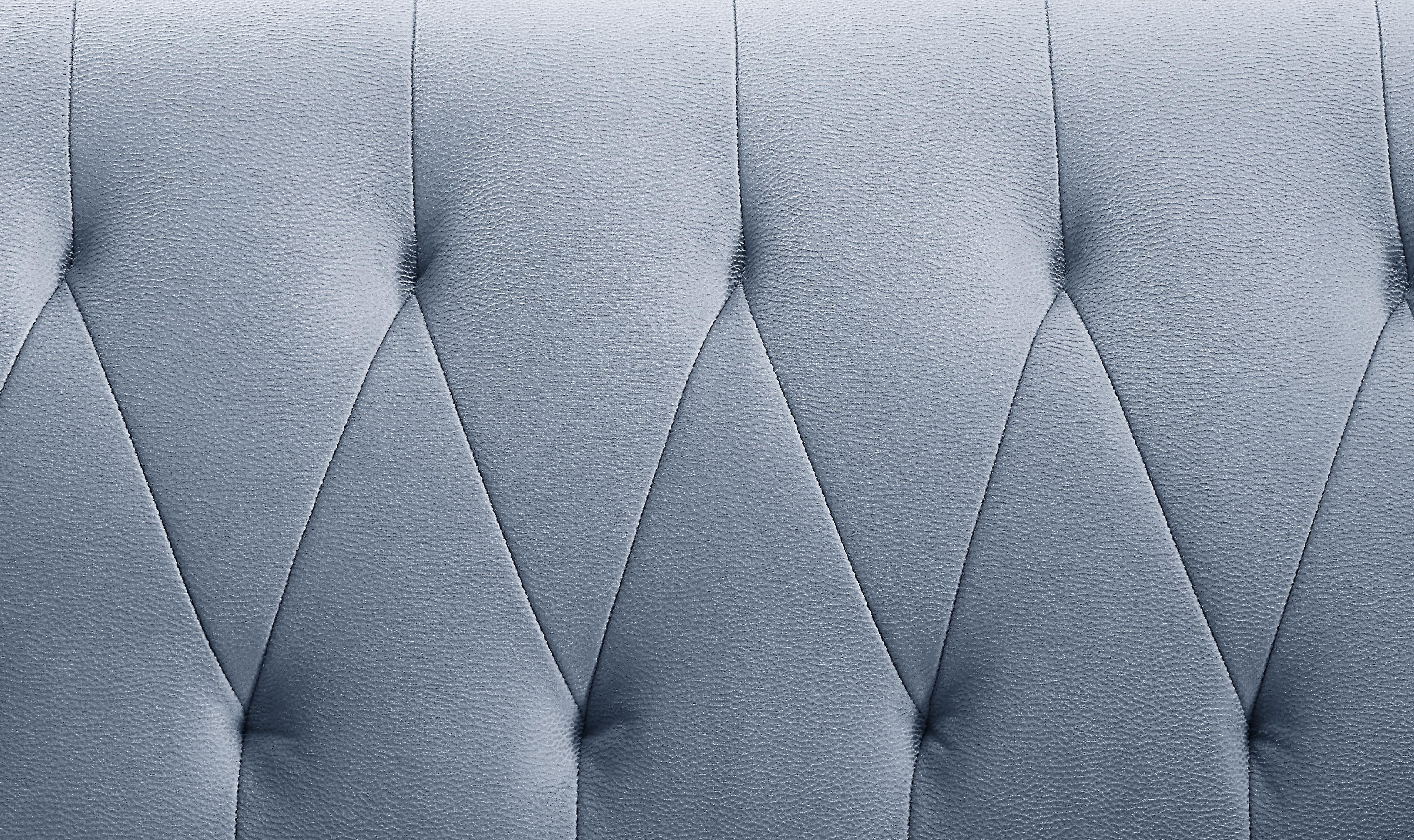 

    
 Shop  Contemporary Light Gray Velvet Sofa + 2 Chairs by Acme Bayram LV00207-3pcs
