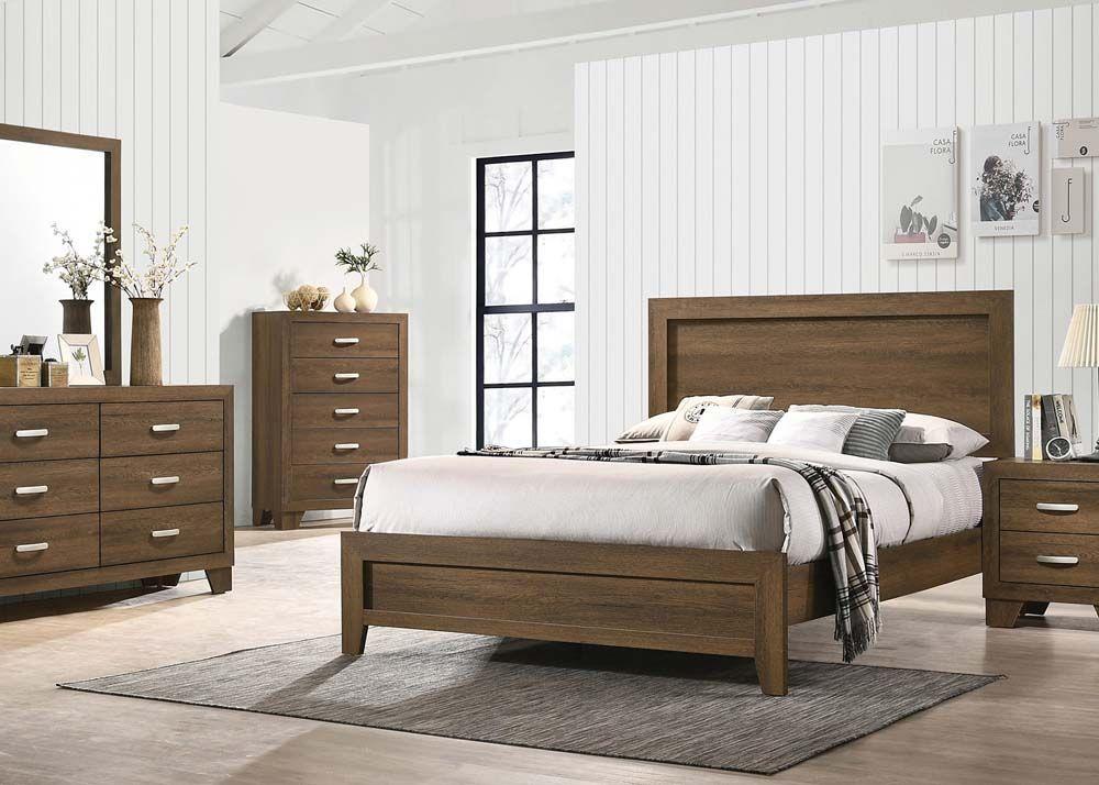 

    
Acme Furniture Miquell Eastern King Bed Brown Oak 28047EK

