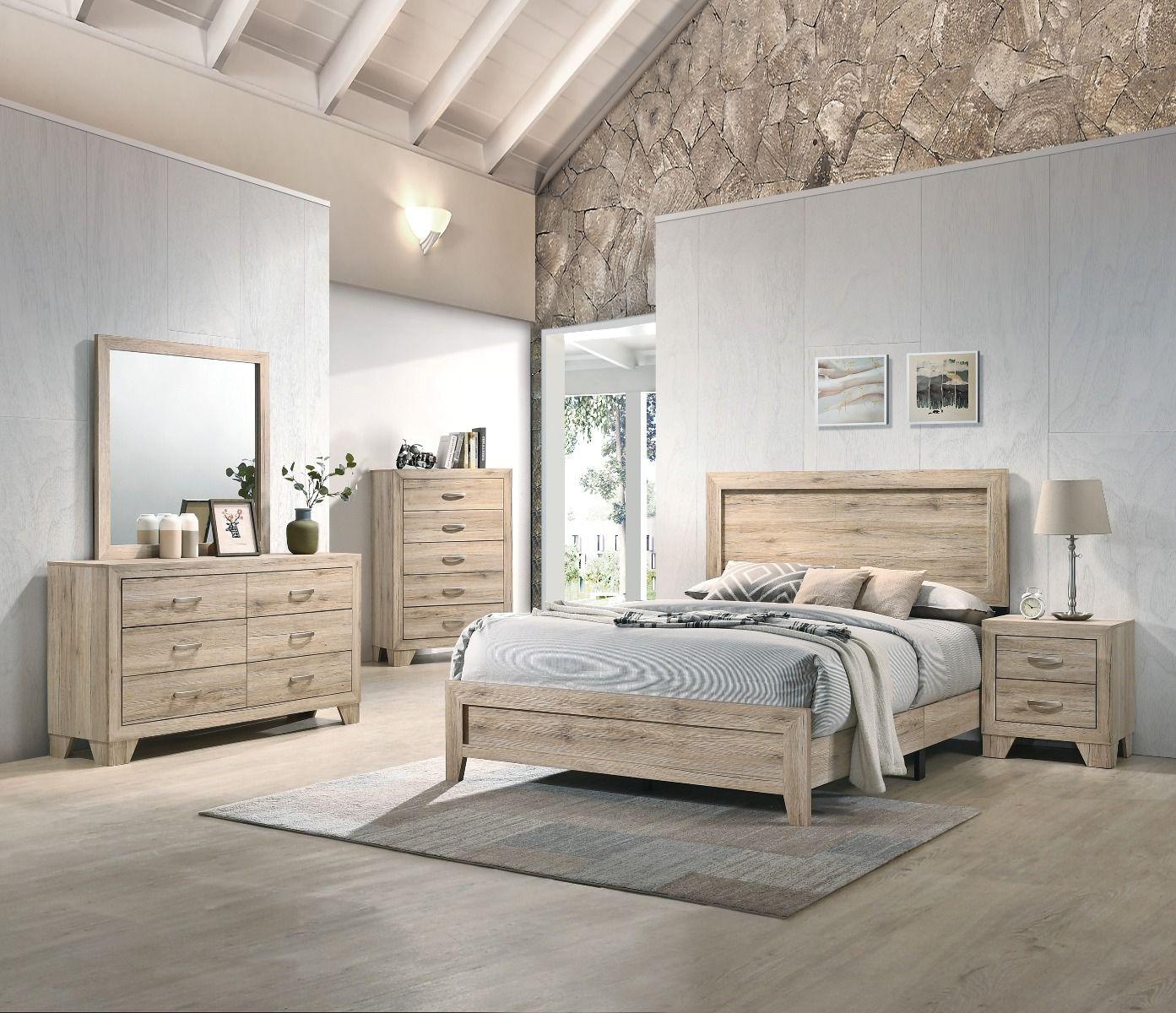 

    
Acme Furniture Miquell Queen Bed Natural 28040Q
