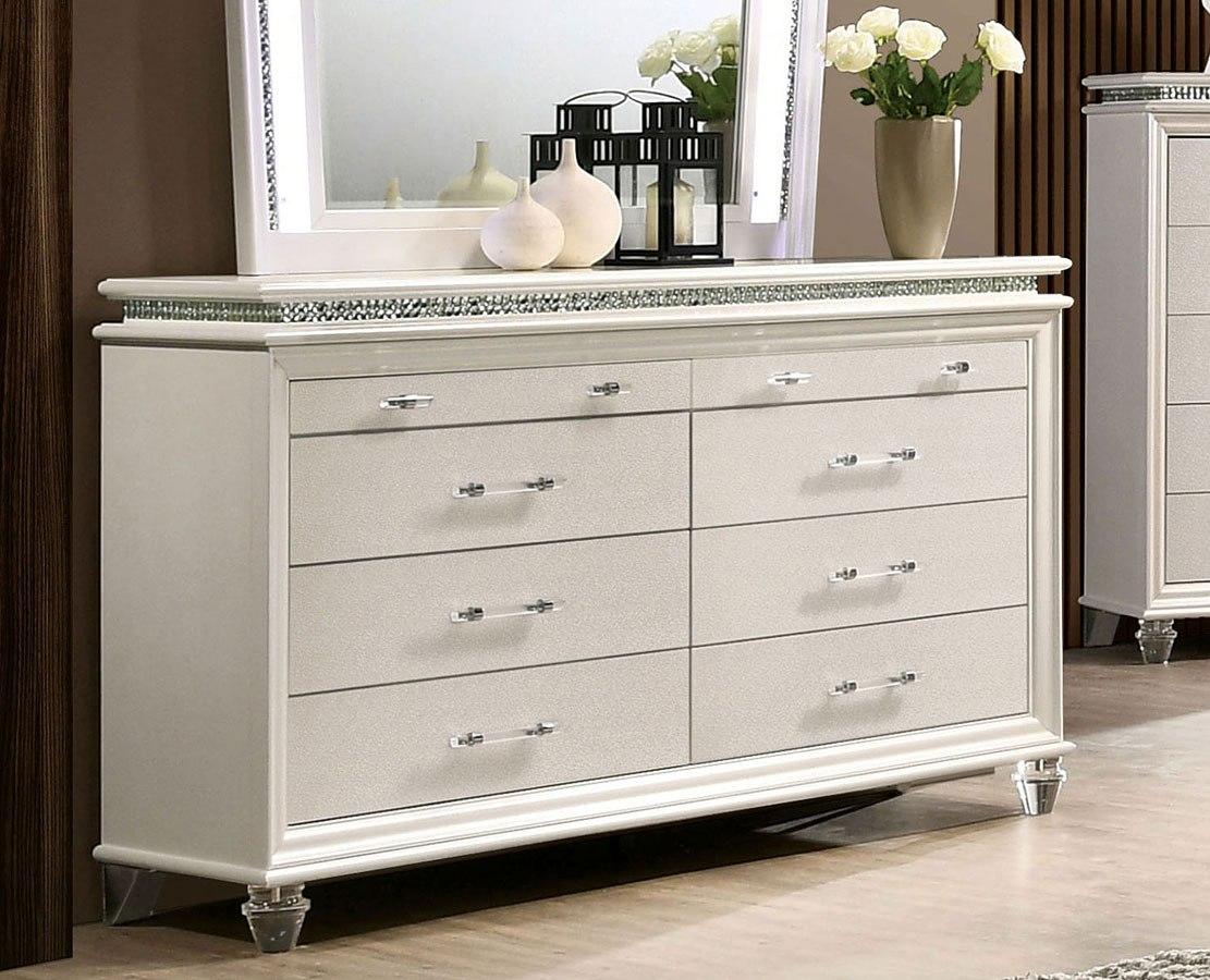 

    
Contemporary Pearl White Solid Wood Dresser Furniture of America CM7899D Maddie
