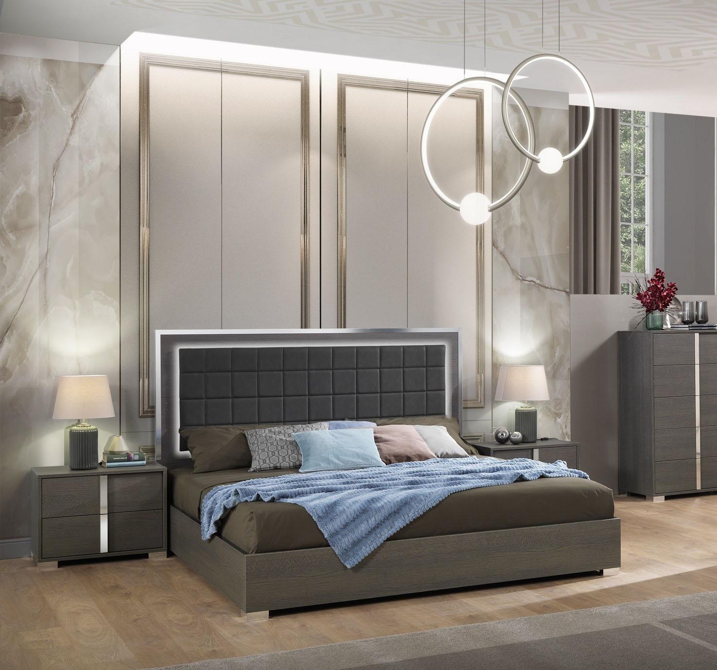 Contemporary Platform Bedroom Set Alice 15544-Q-3PC in Gray Leatherette