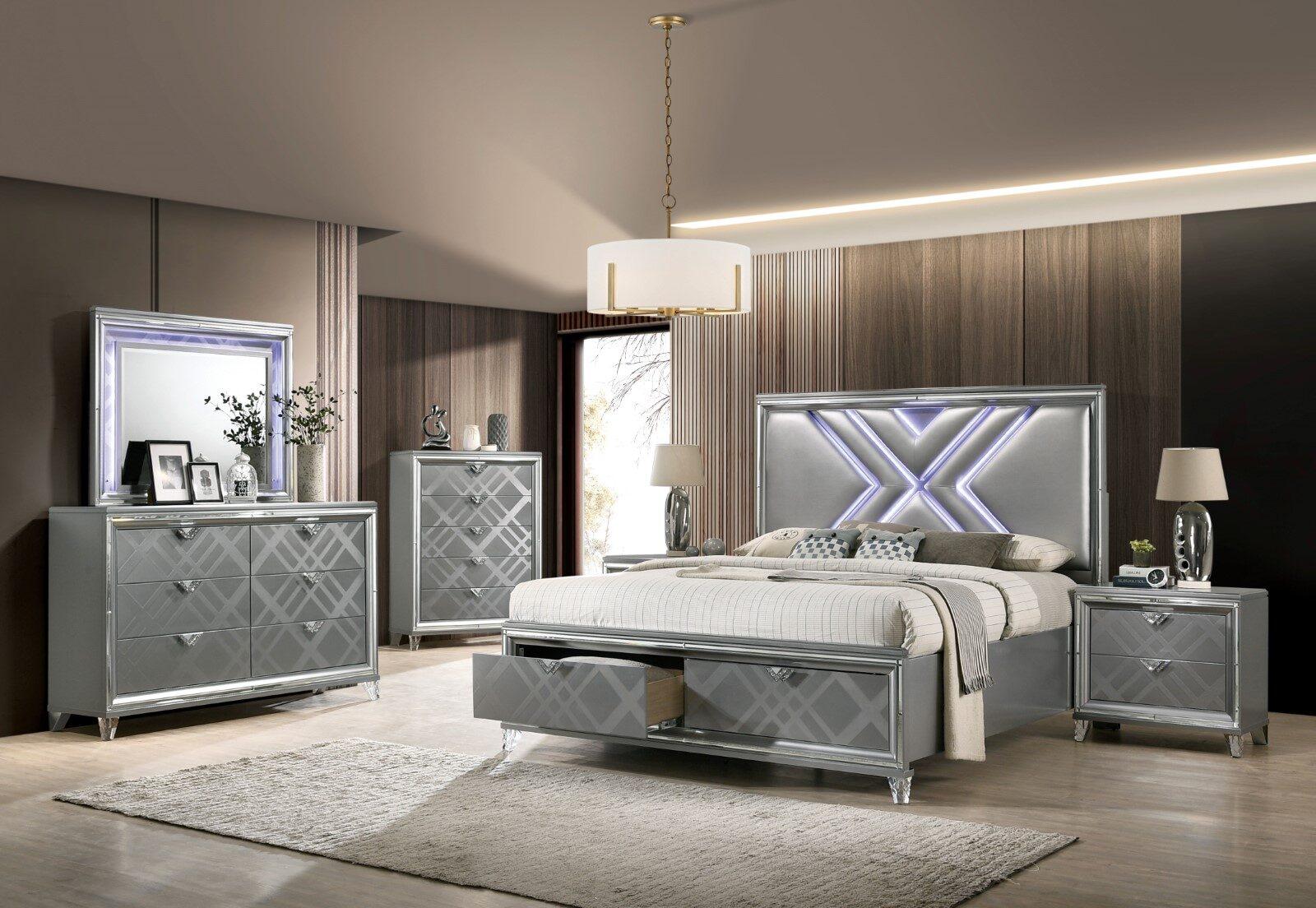 Contemporary Storage Bedroom Set FOA7147-CK-5PC Emmeline FOA7147-CK-5PC in Silver Leatherette