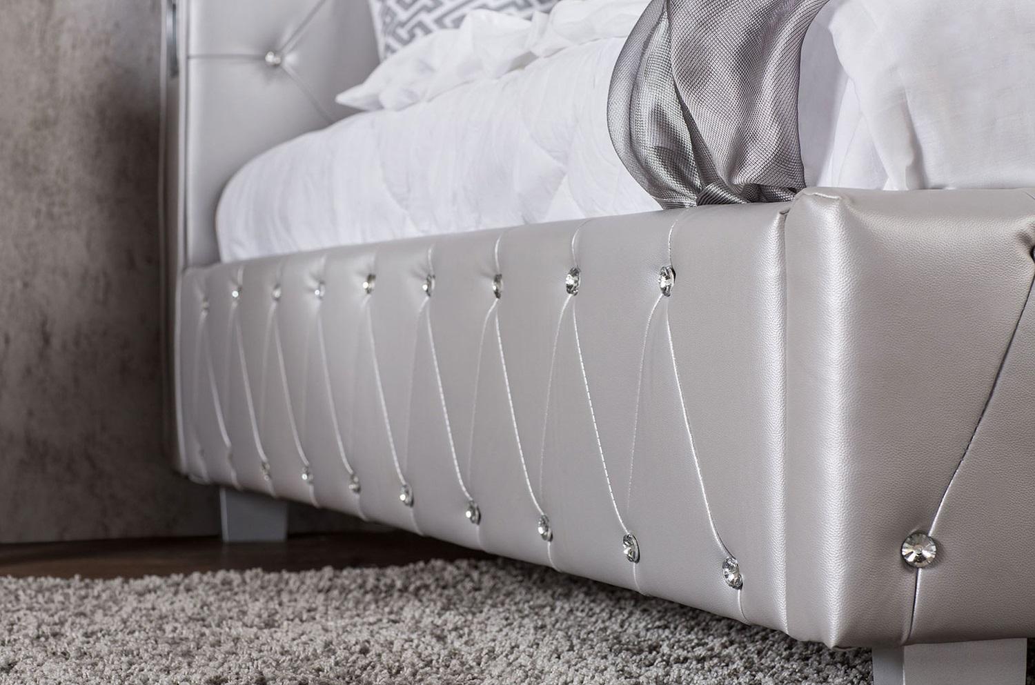 

    
CM7056SV-F Furniture of America Platform Bed
