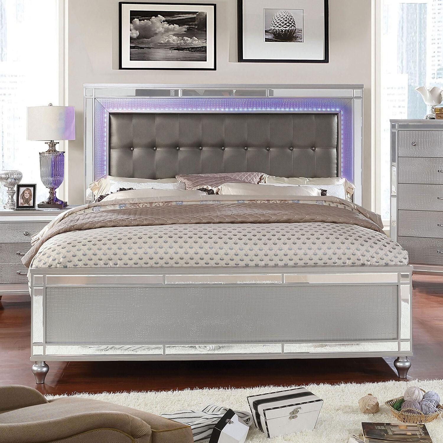 

    
Contemporary Silver Solid Wood King Bed Furniture of America CM7977SV Brachium
