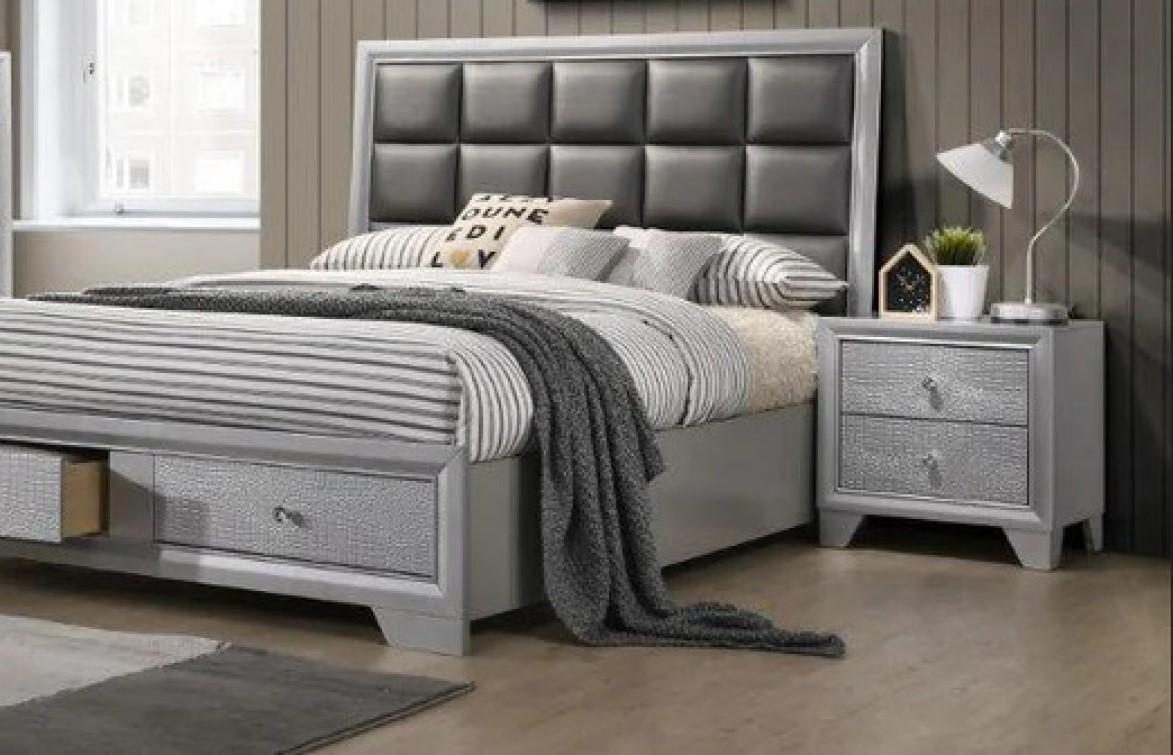 

    
Contemporary Silver Wood King Storage Bedroom Set 5Pcs McFerran B200
