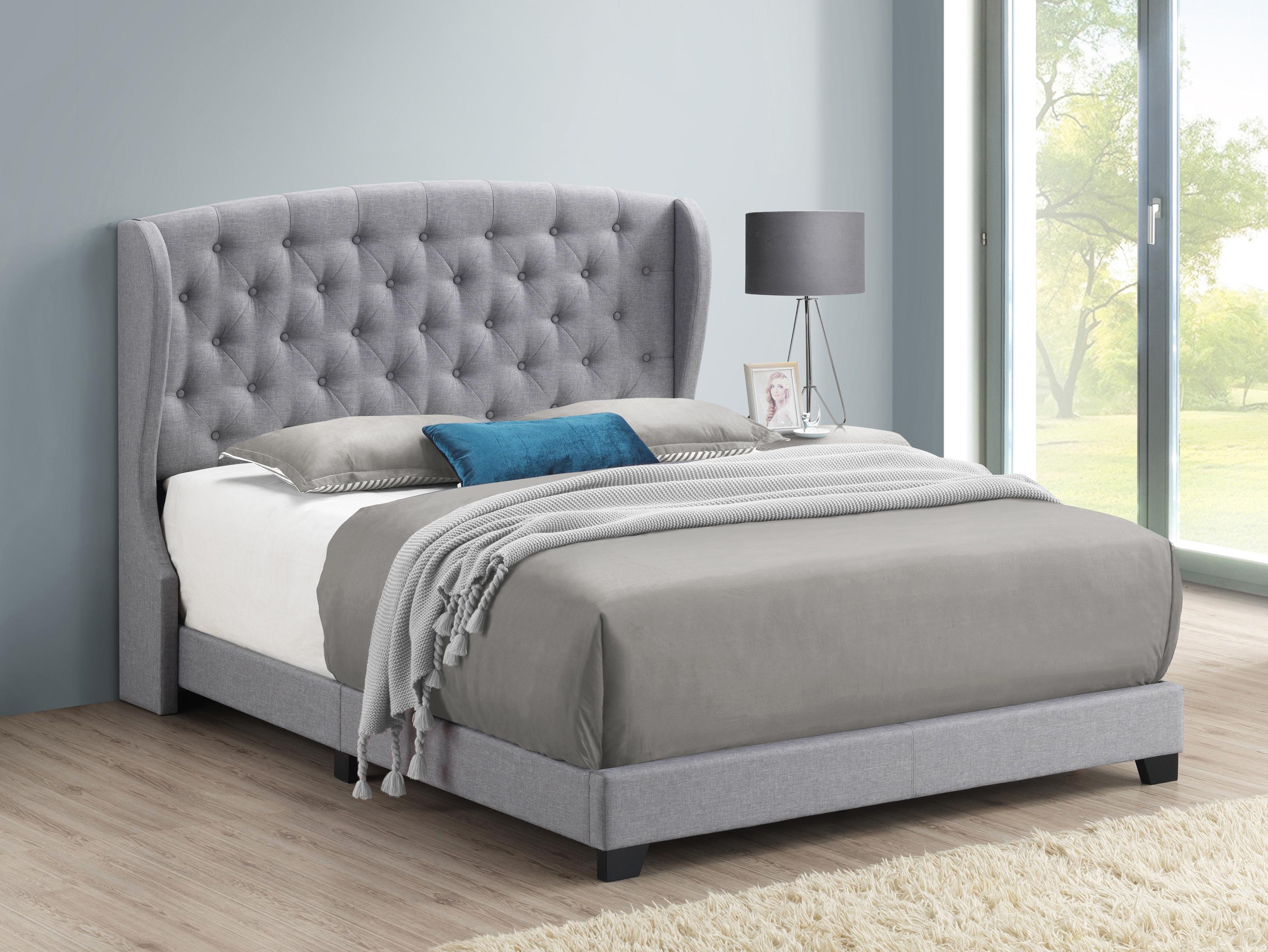 

    
Contemporary Smoke Linen-like Fabric Full Bed Coaster 305971F Krome
