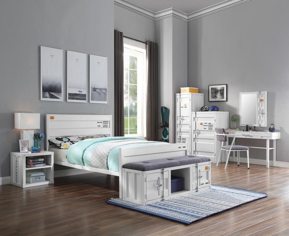 

    
Contemporary White Full 4pcs Bedroom Set by Acme Cargo 35905F-4pcs

