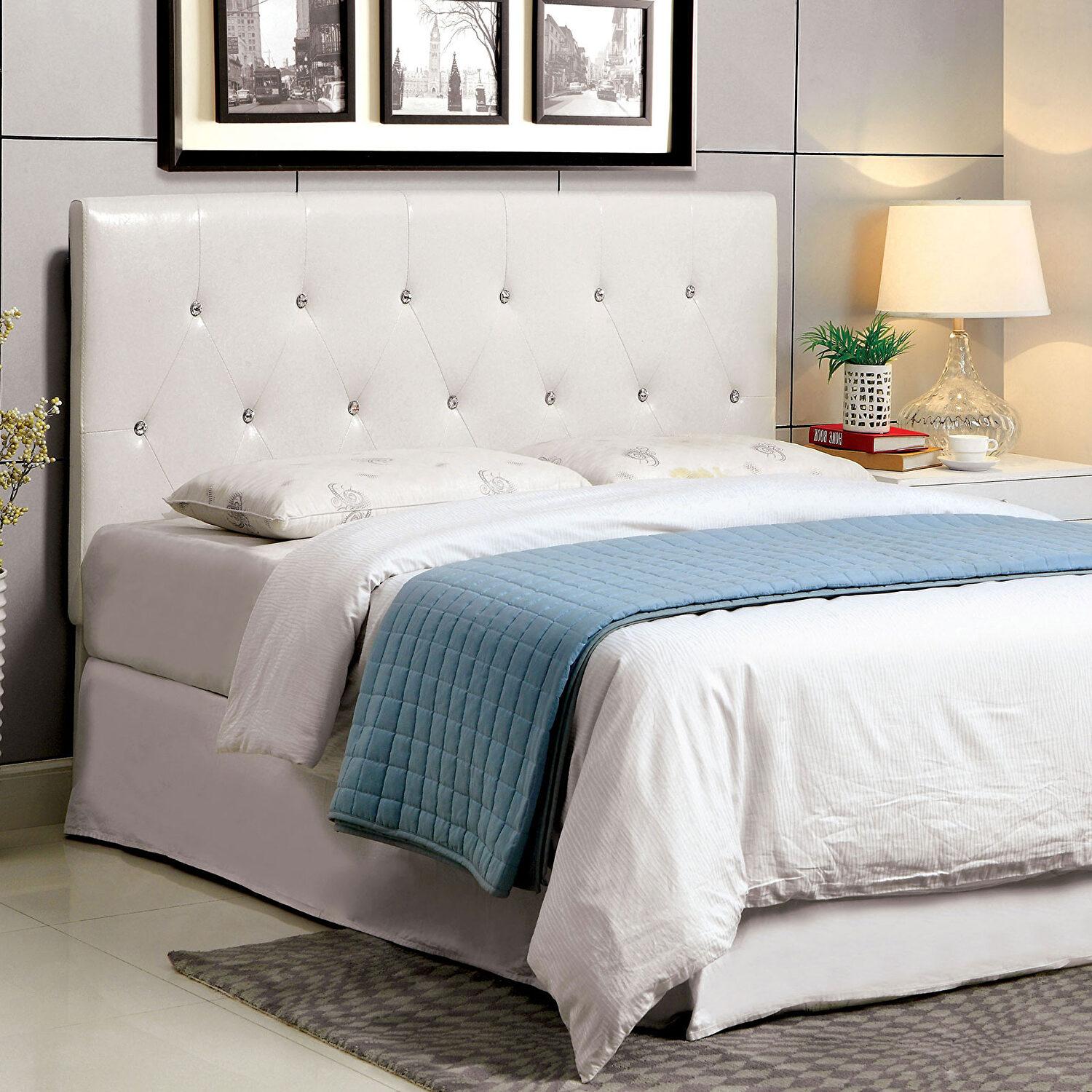 

                    
Furniture of America CM7949WH-CK Velen Platform Bed White Leatherette Purchase 

