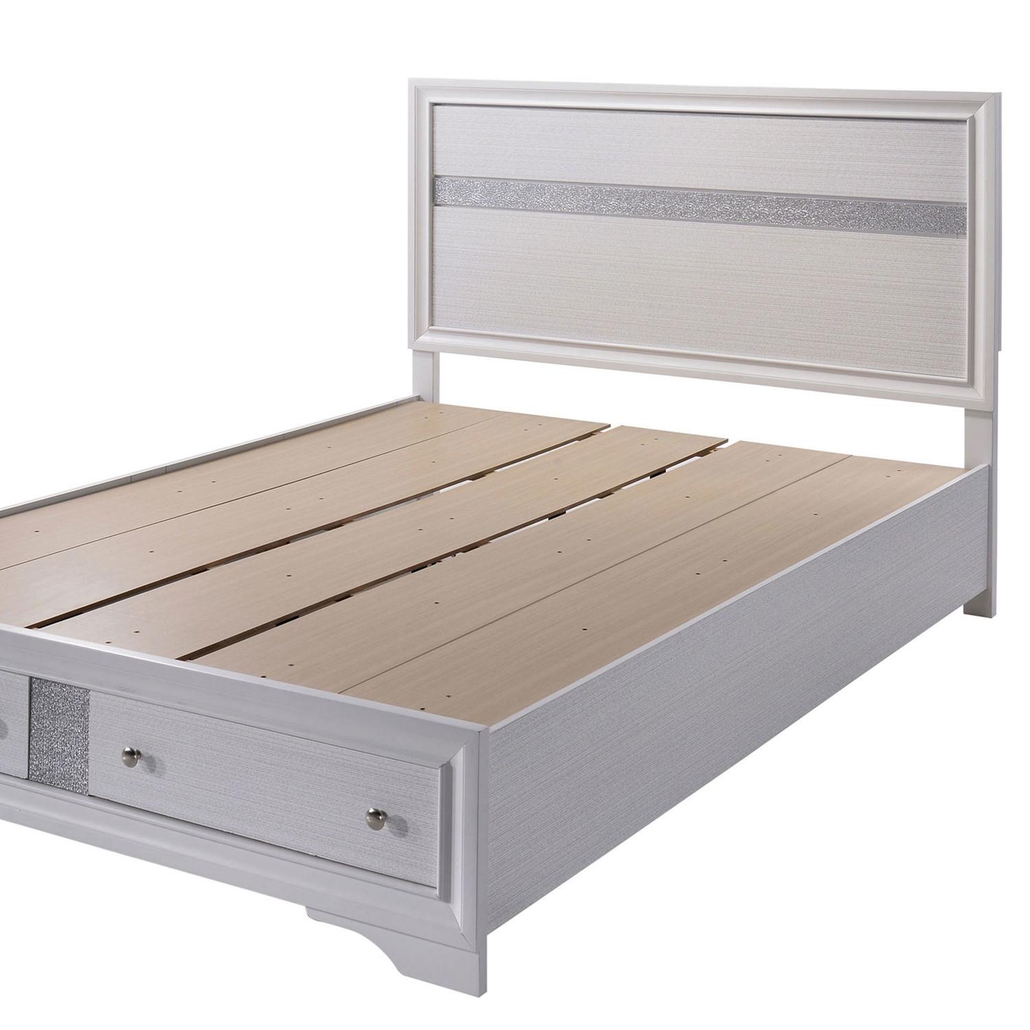 

    
Contemporary White Solid Wood King Bed Furniture of America CM7552 Chrissy
