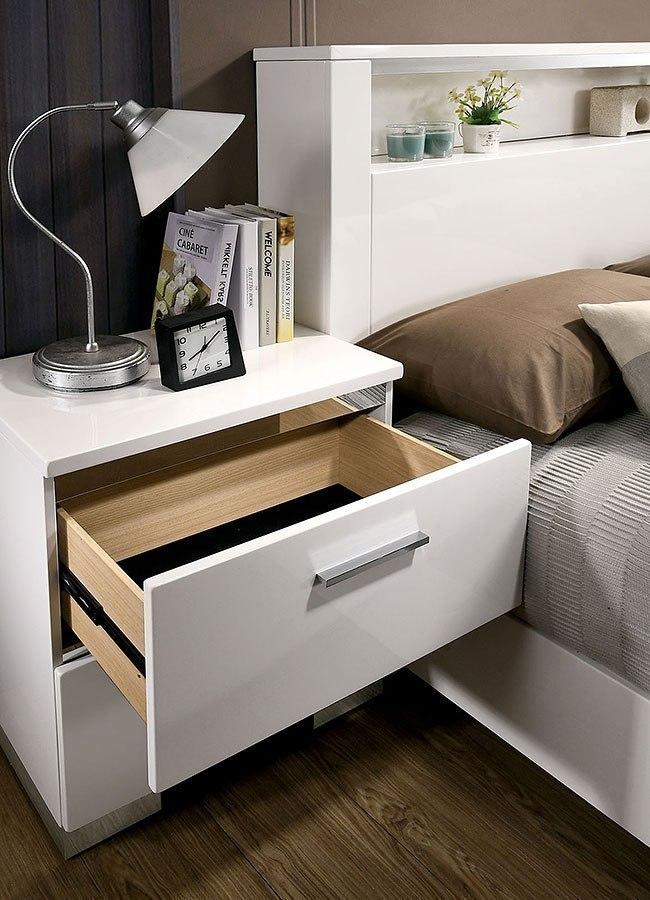 

    
CM7049WH-Q-3PC Furniture of America Platform Bedroom Set
