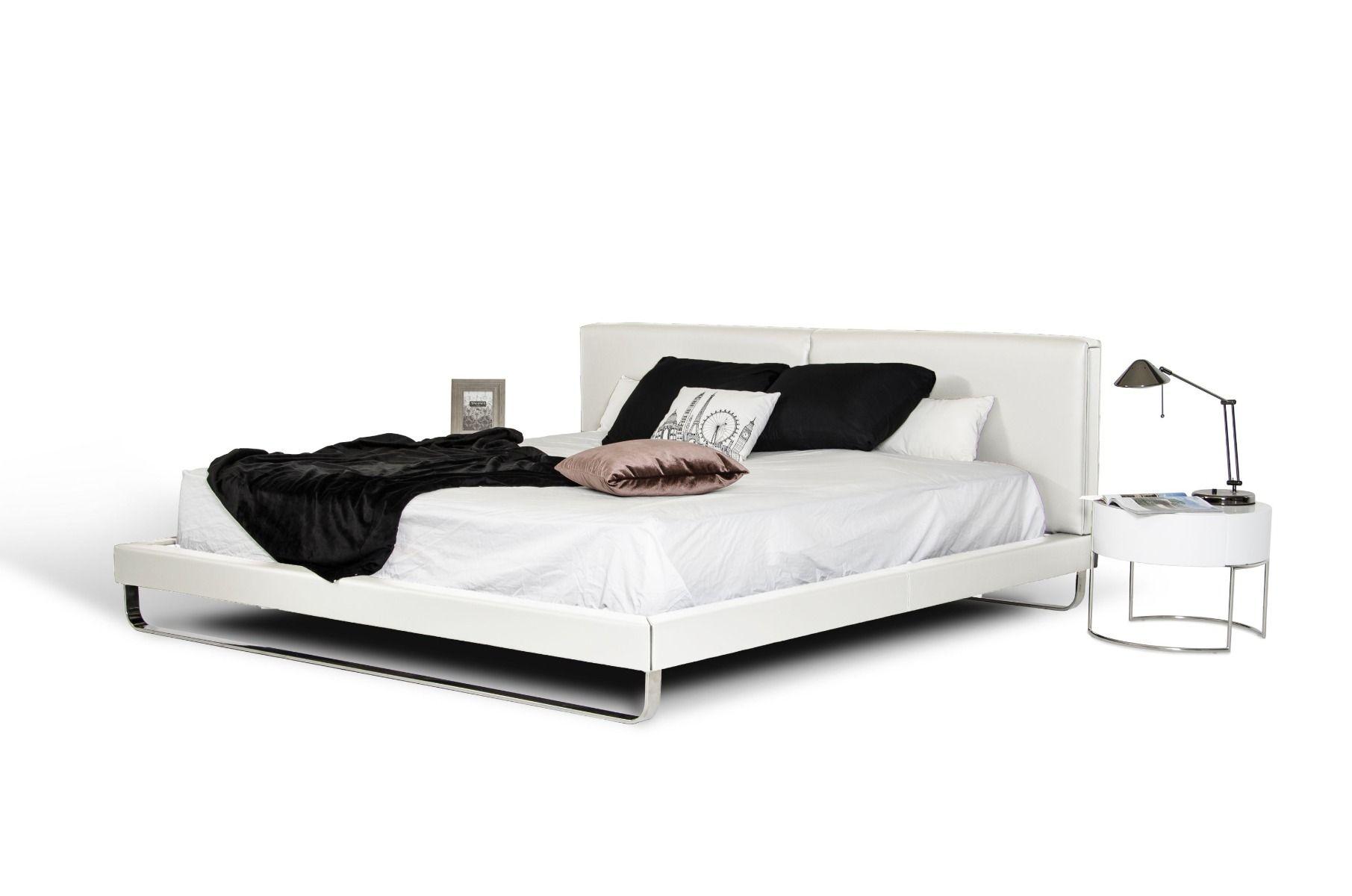 

    
Contemporary White Stainless Steel King Bed VIG Furniture Modrest Ramona VGJY-4016-WHT-BED-EK
