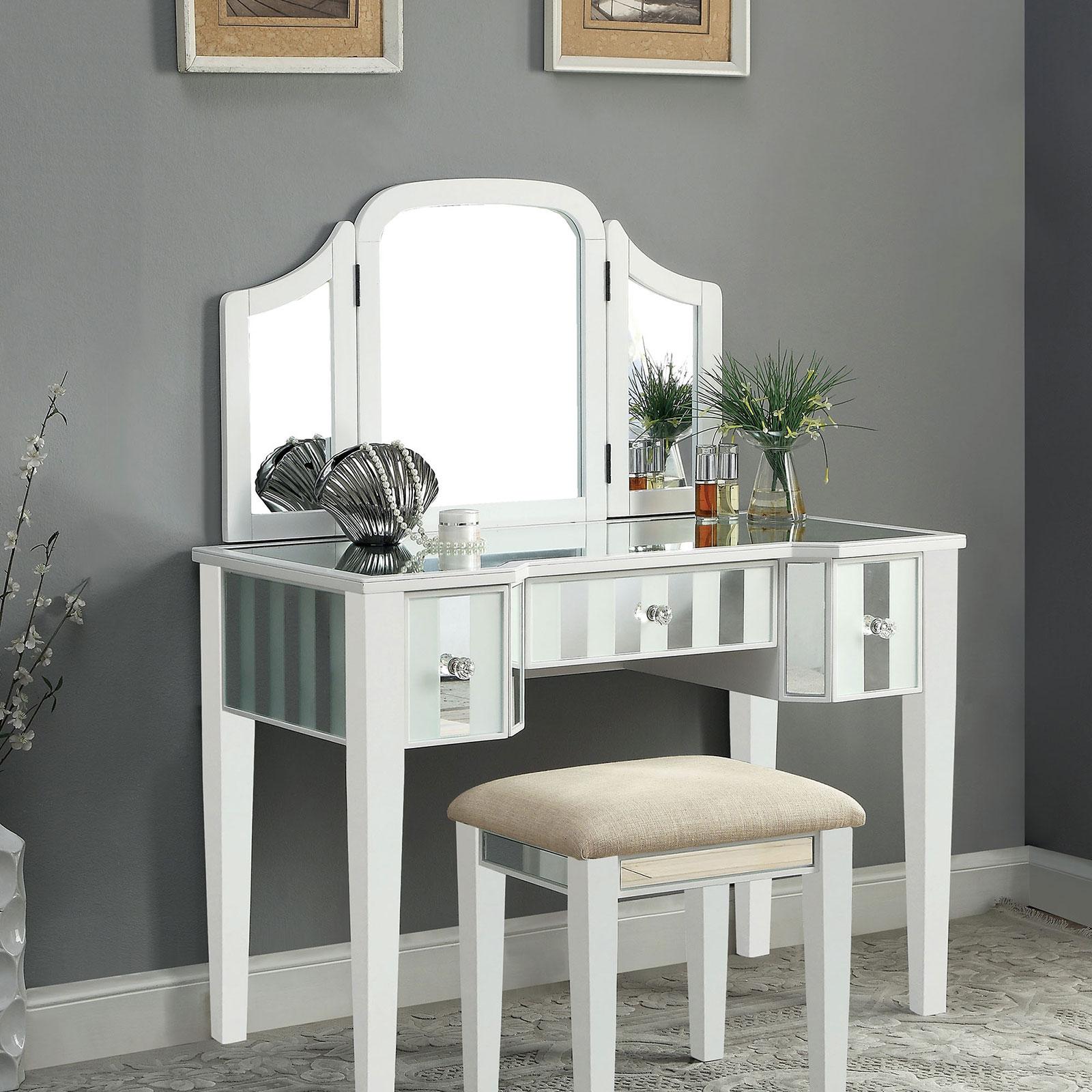 

    
White Solid Wood VANITY W/ STOOL CYNDI CM-DK6361WH Furniture of America Glam
