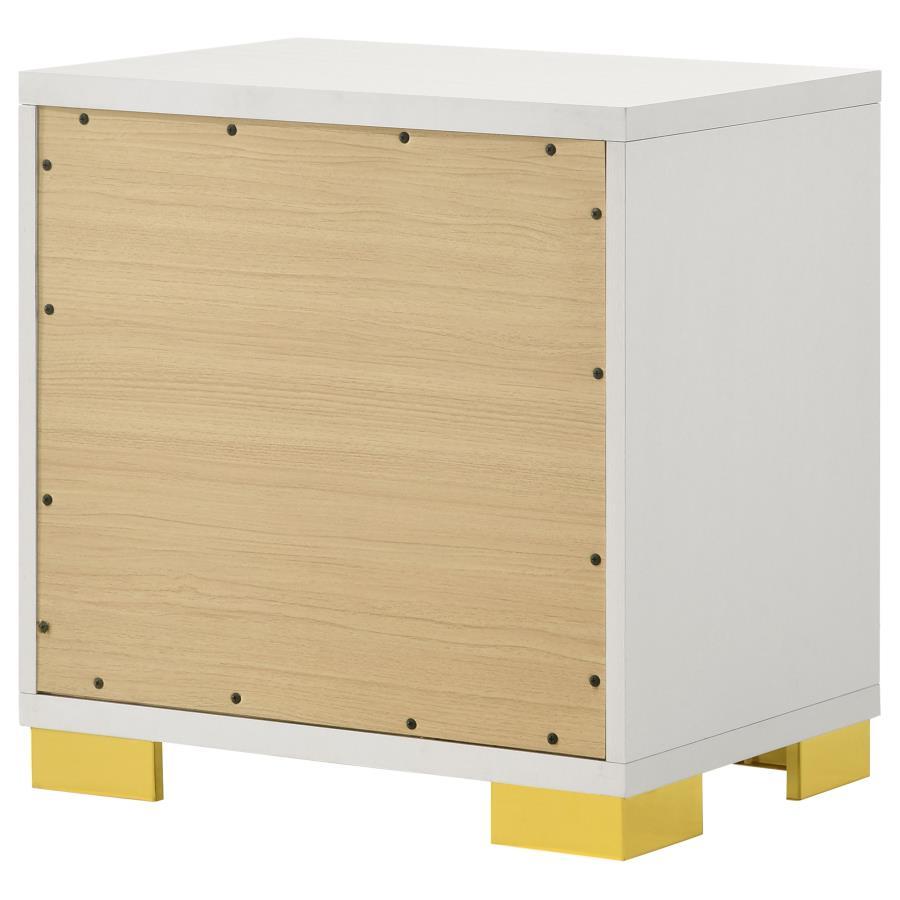 

    
222931Q-3PCS Contemporary White Wood Queen Panel Bedroom Set 3PCS Coaster Marceline 222931Q
