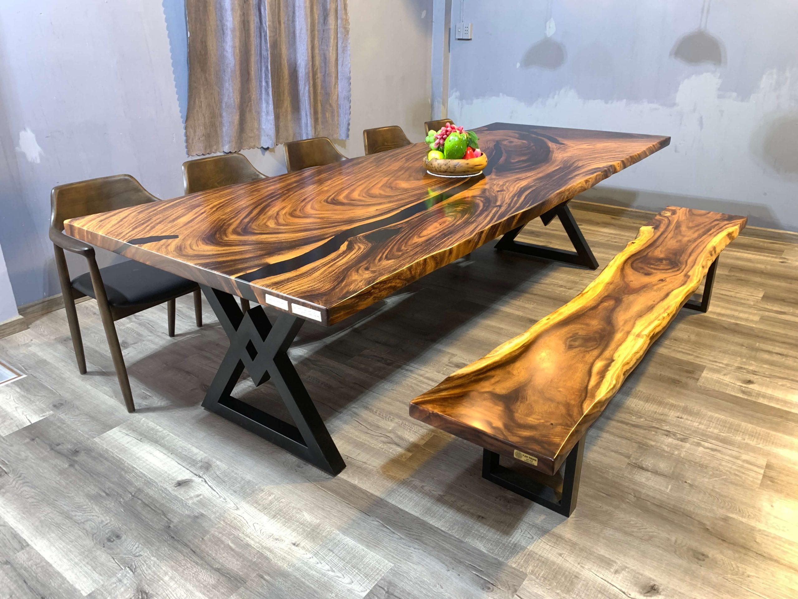 

    
Epoxy River Dining Table European Furniture Congo WVT0046-118-T
