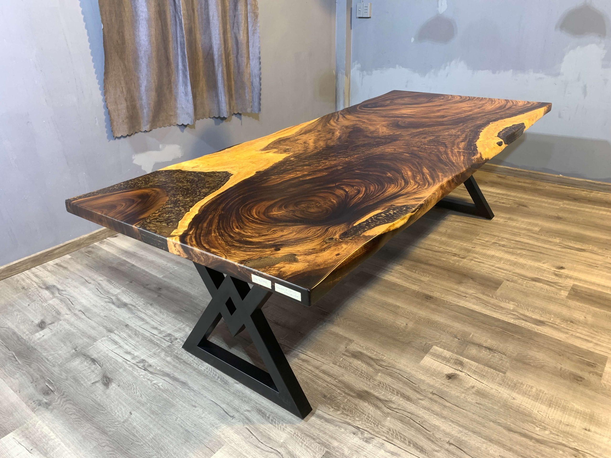 

    
Epoxy River Dining Table European Furniture Jamaica WVT0040-110-T
