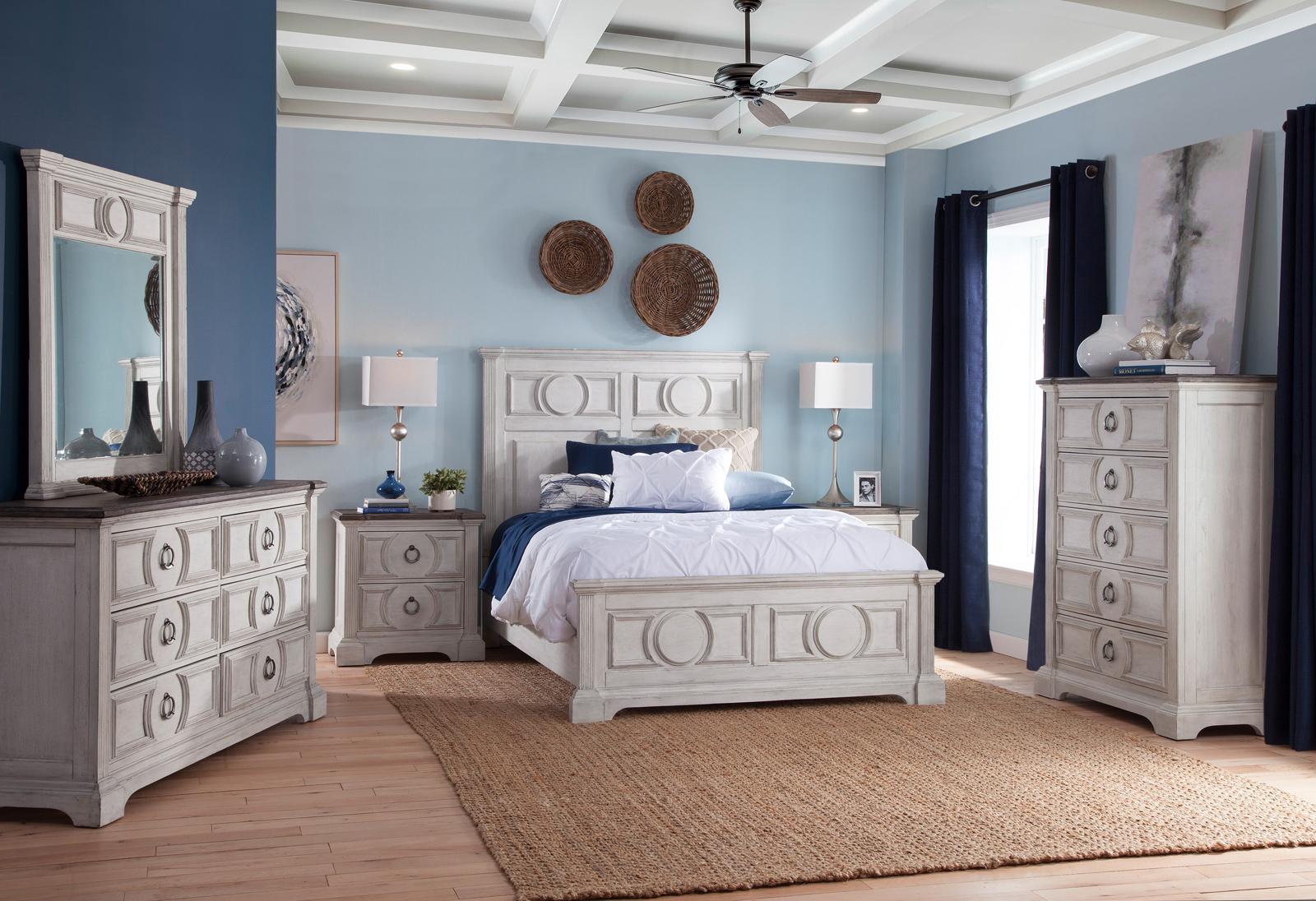 

        
American Woodcrafters BRIGHTEN Panel Bedroom Set Antique White  811422039130
