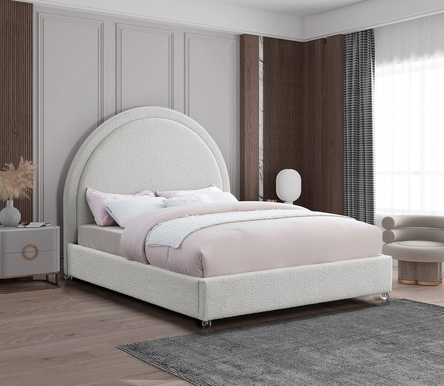 

    
Meridian Furniture MILO MiloCream-F Platform Bed Cream MiloCream-F
