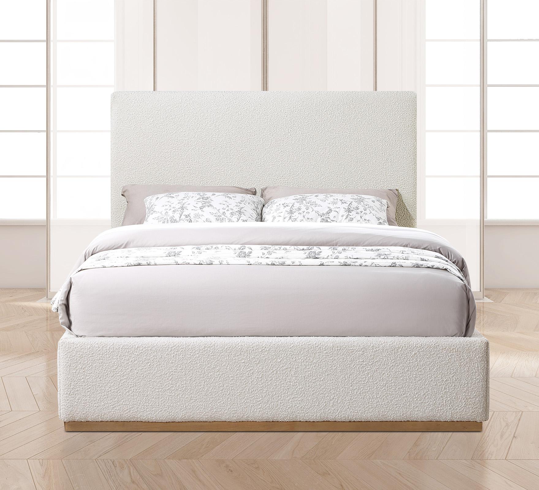 

    
Meridian Furniture MONACO MonacoCream-F Platform Bed Cream MonacoCream-F
