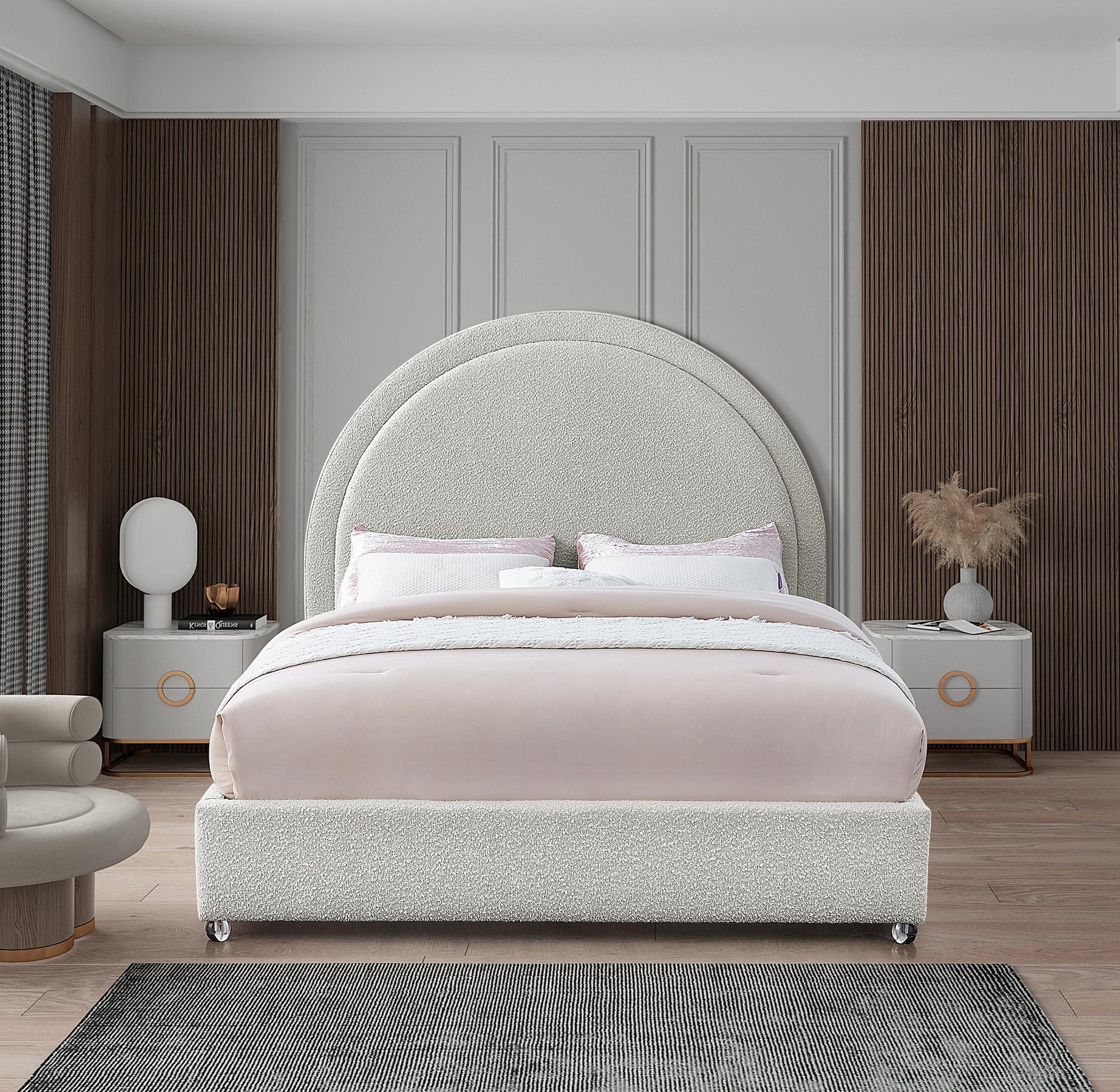 

    
Cream Boucle Fabric King Bed MILO MiloCream-K Meridian Contemporary Modern
