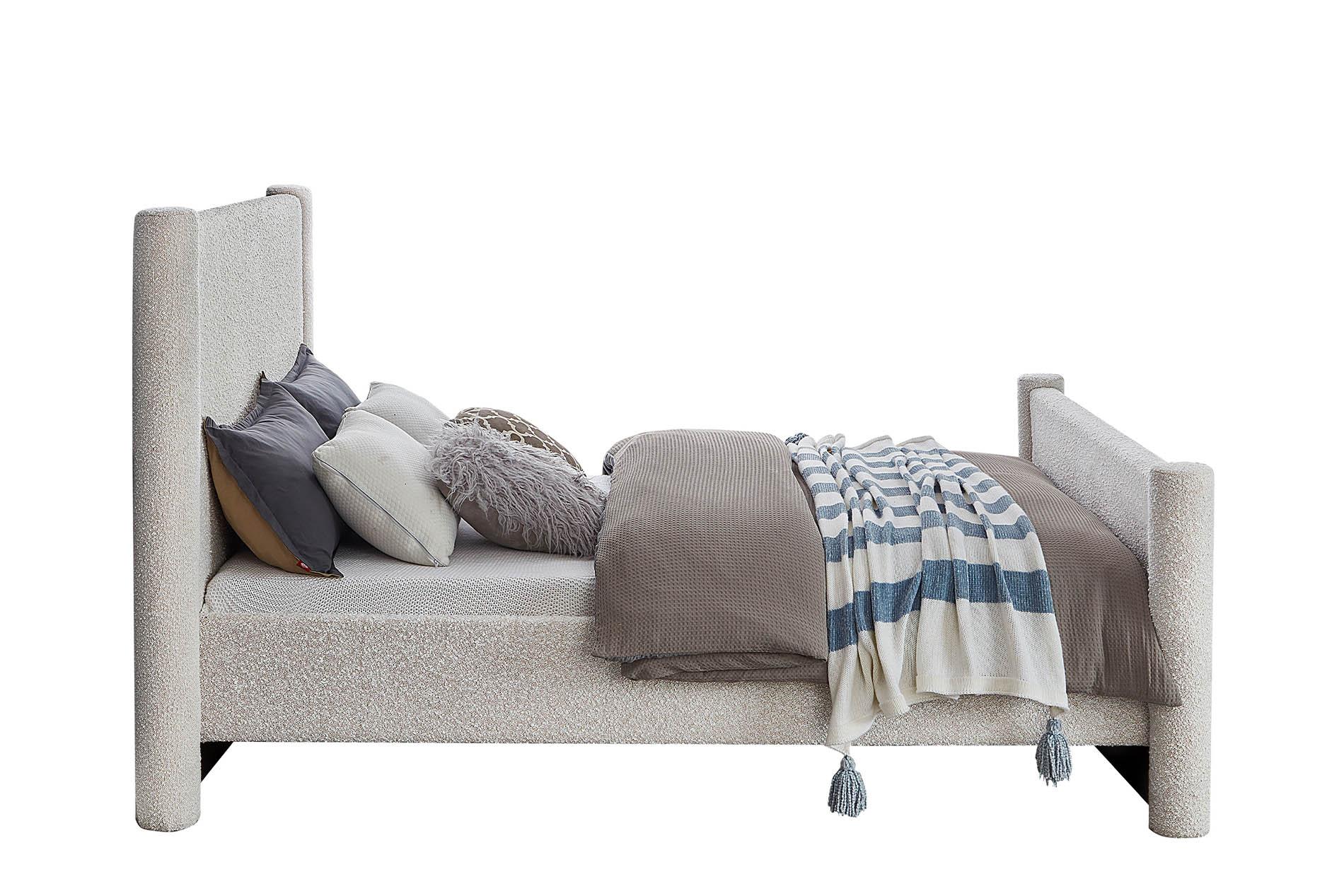 

    
B1299Cream-F Meridian Furniture Panel Bed
