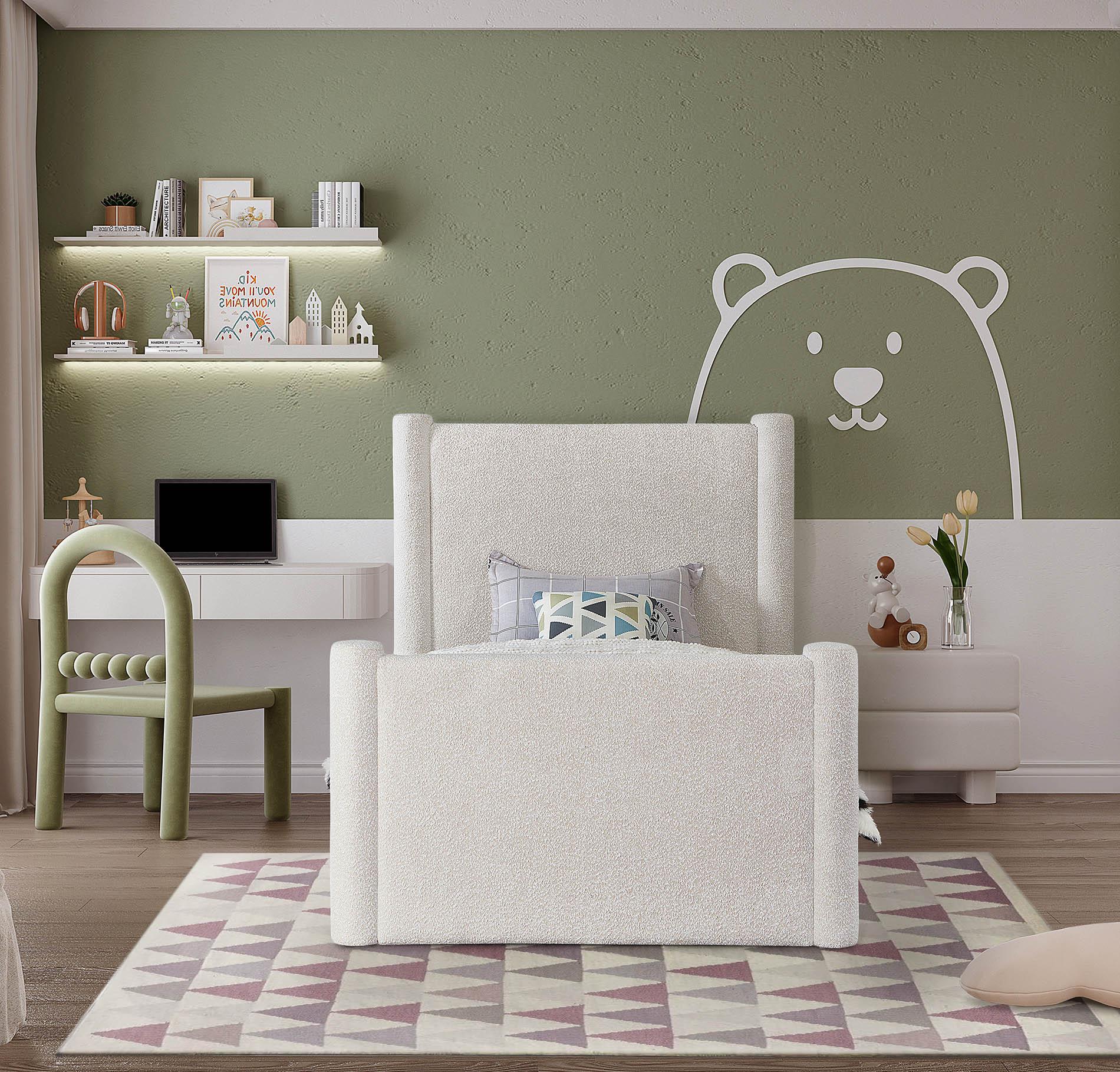 

        
Meridian Furniture ELIAS B1299Cream-T Panel Bed Cream Boucle 094308309545
