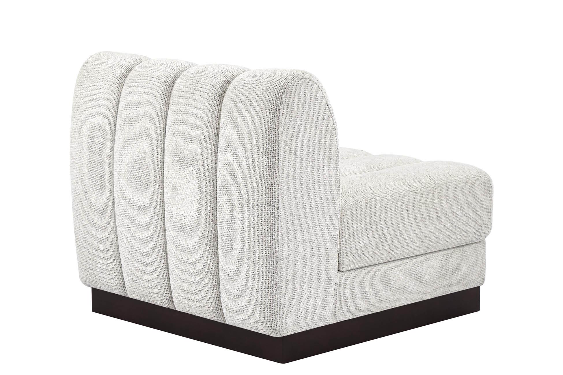 

        
Meridian Furniture QUINN 124Cream-Armless Armless Chair Cream Chenille 094308292267
