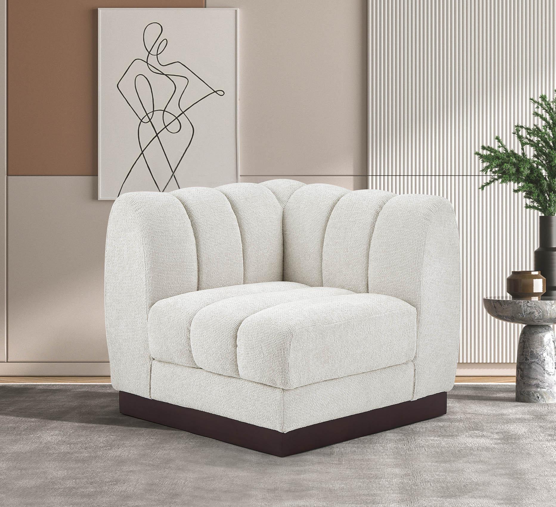 

    
Cream Chenille Corner Chair QUINN 124Cream-Corner Meridian Contemporary Modern
