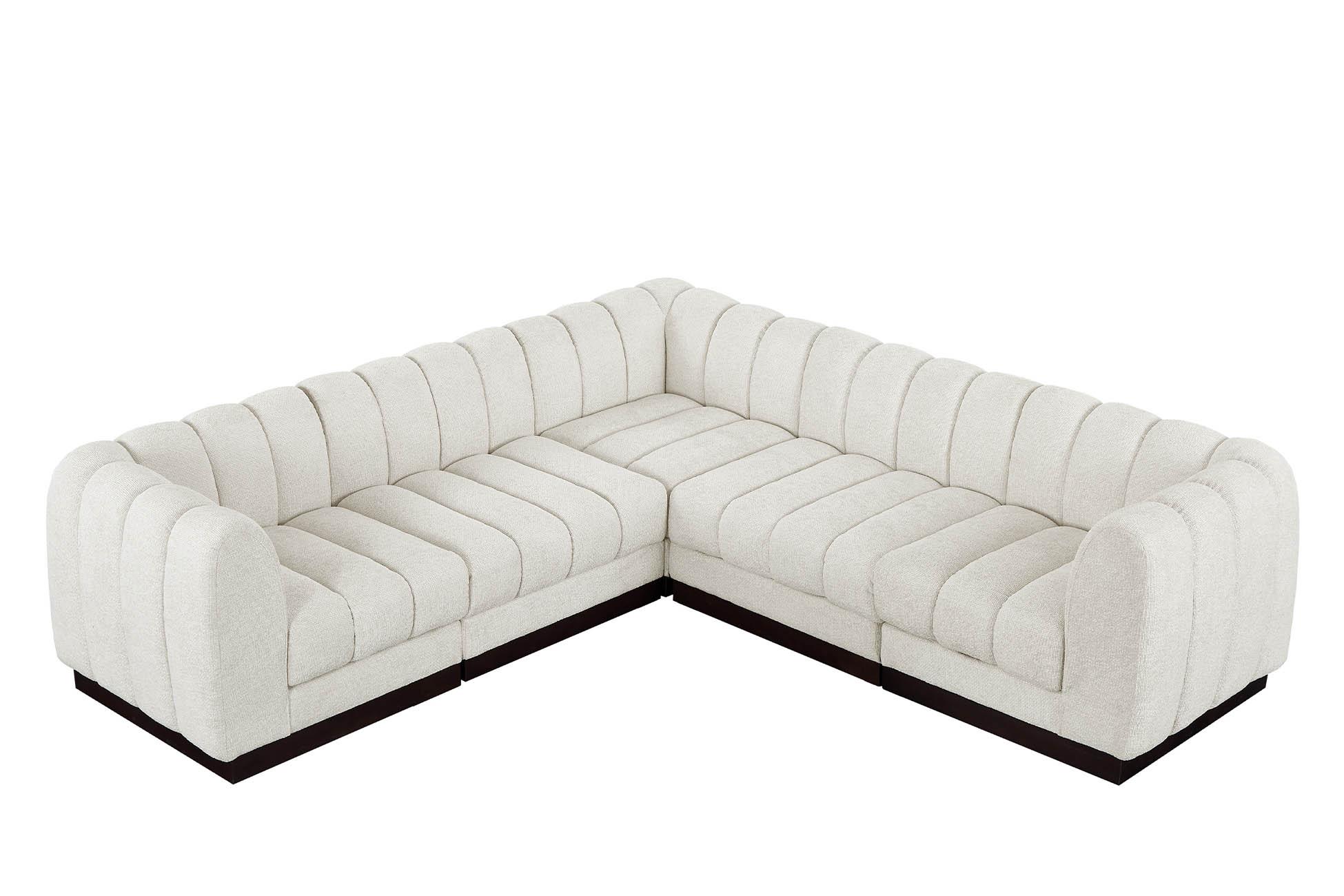 

    
Meridian Furniture QUINN 124Cream-Sec5C Modular Sectional Cream 124Cream-Sec5C
