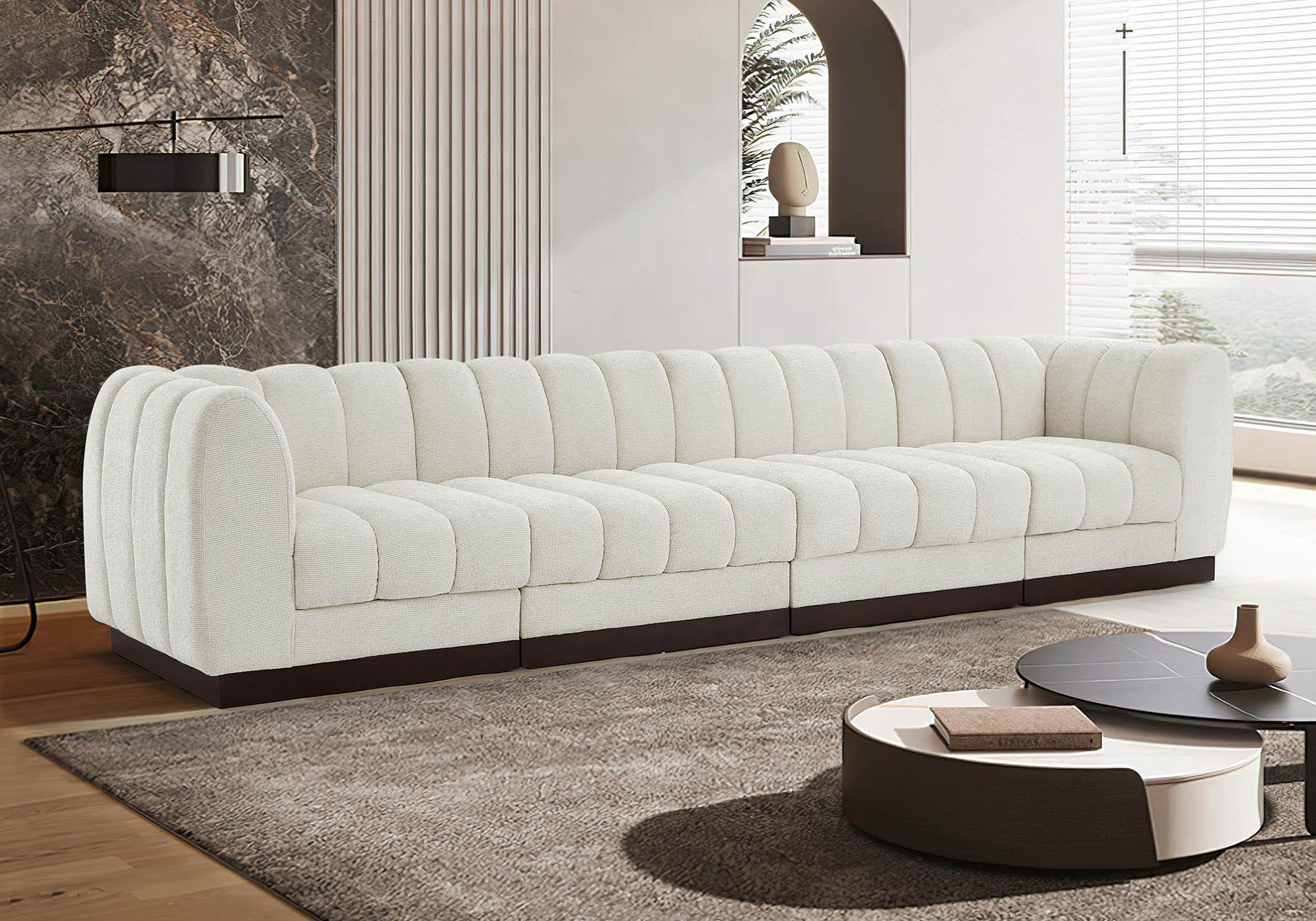 

    
Cream Chenille Modular Sofa QUINN 124Cream-S133 Meridian Contemporary Modern
