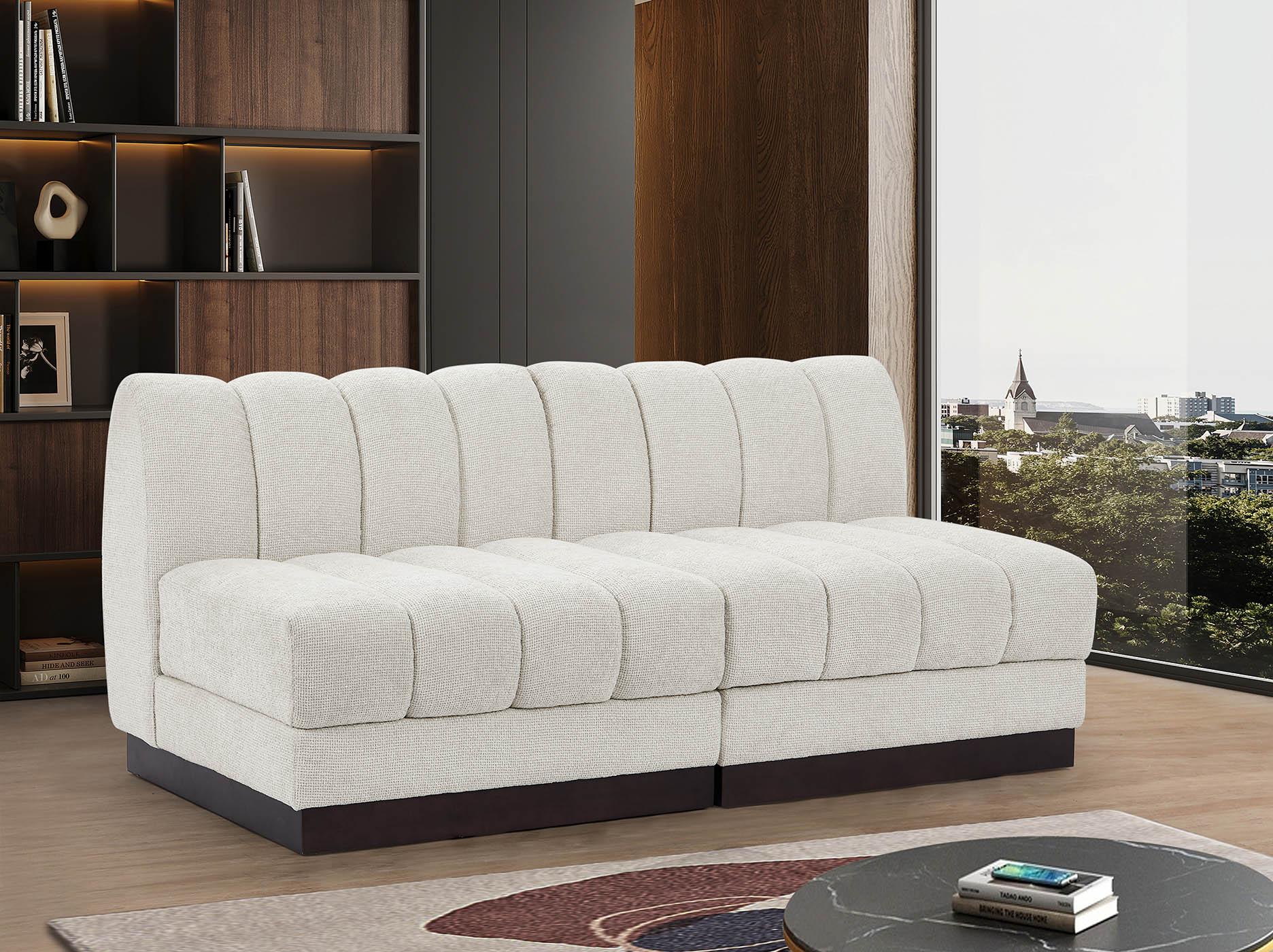 

    
Cream Chenille Modular Sofa QUINN 124Cream-S64 Meridian Contemporary Modern
