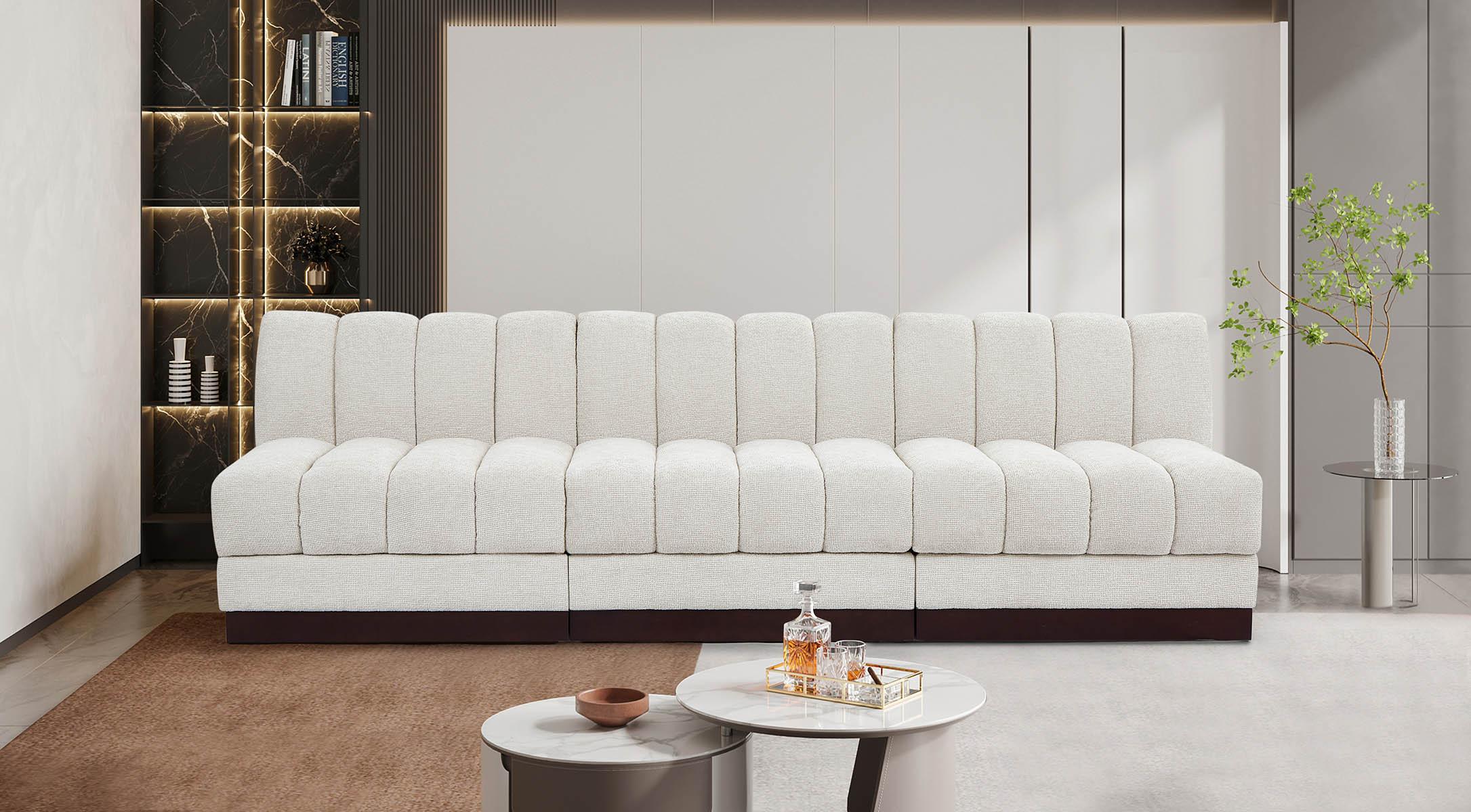 

    
Cream Chenille Modular Sofa QUINN 124Cream-S96 Meridian Contemporary Modern
