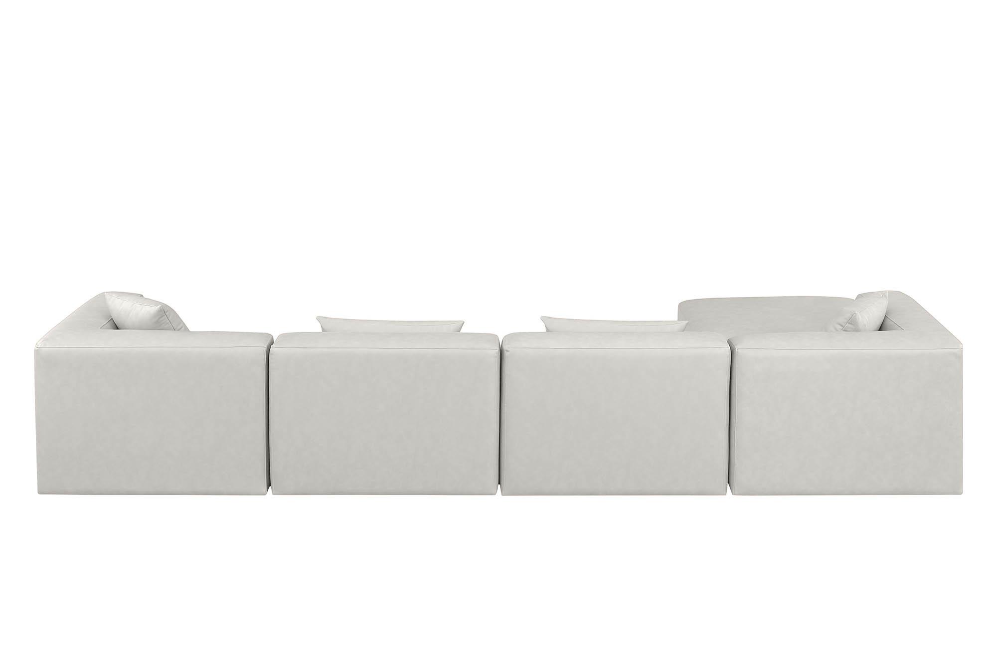 

    
668Cream-Sec5A Meridian Furniture Modular Sectional Sofa
