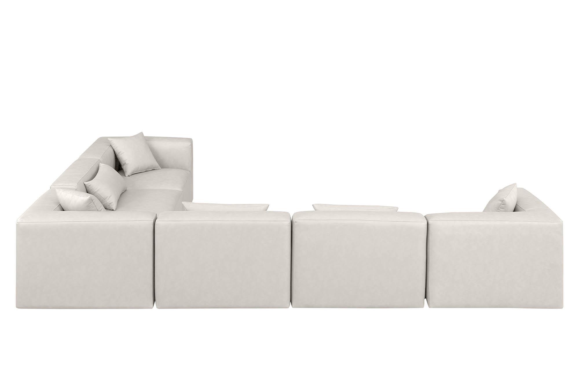 

    
668Cream-Sec6A Meridian Furniture Modular Sectional Sofa
