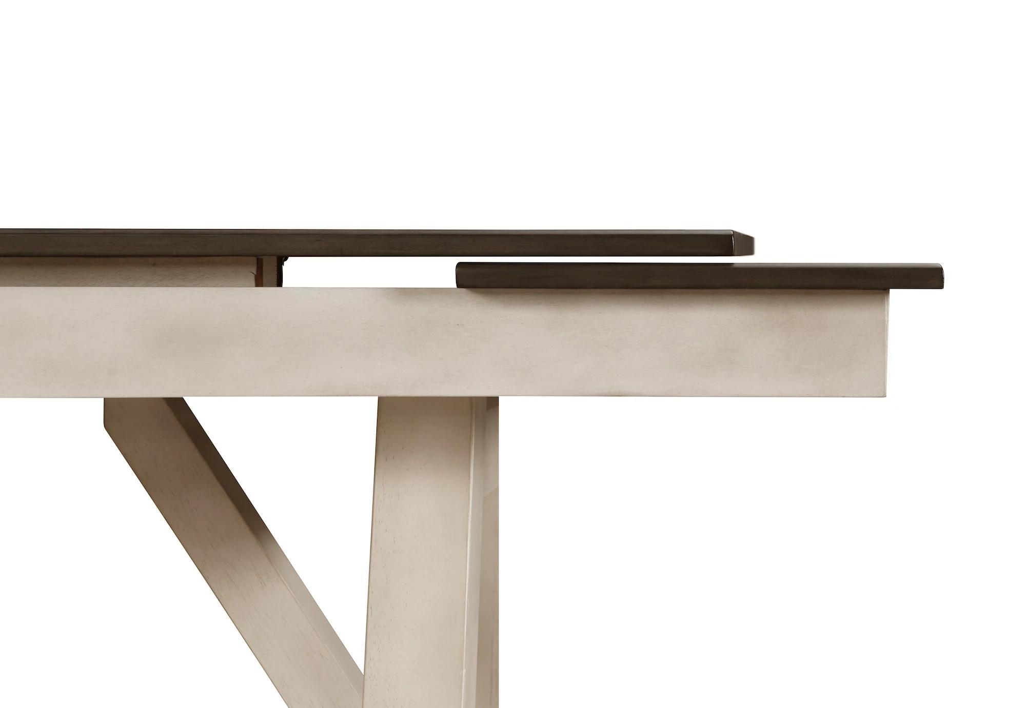 

    
2158CG-T Crown Mark Dining Table
