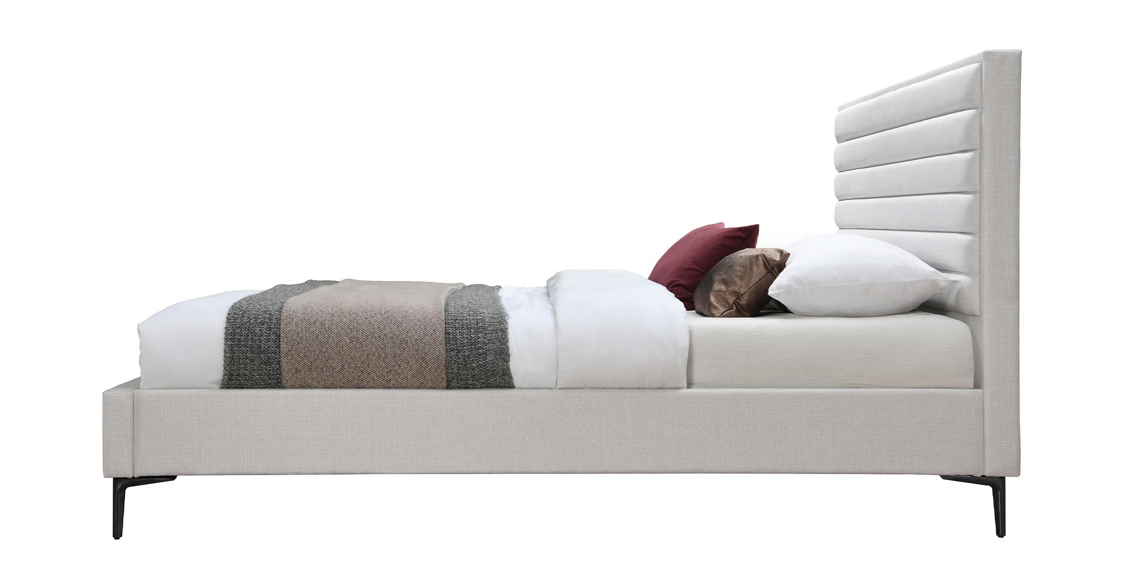 

        
Meridian Furniture HunterCream-Q Platform Bed Cream Linen 094308252278
