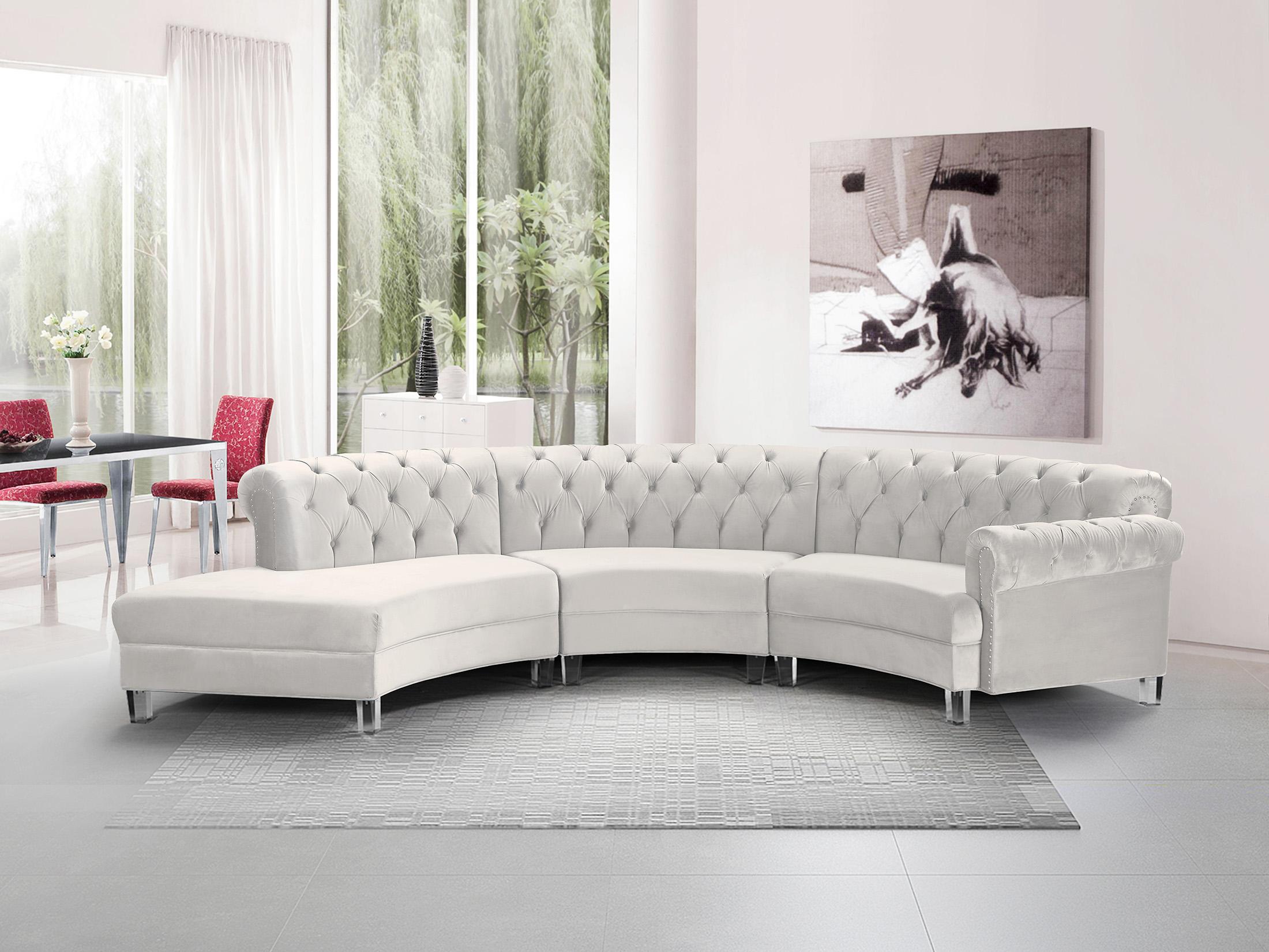 

        
Meridian Furniture ANABELLA 697Cream-3 Sectional Sofa Cream Velvet 704831407310

