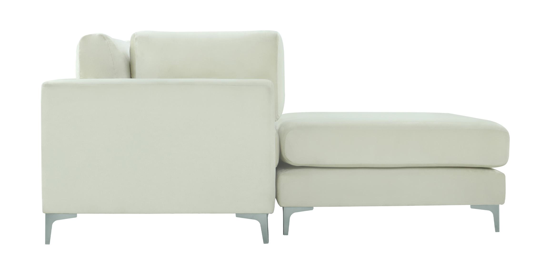 

        
Meridian Furniture JULIA 605Cream-Sec4A Modular Sectional Sofa Cream Velvet 753359809168
