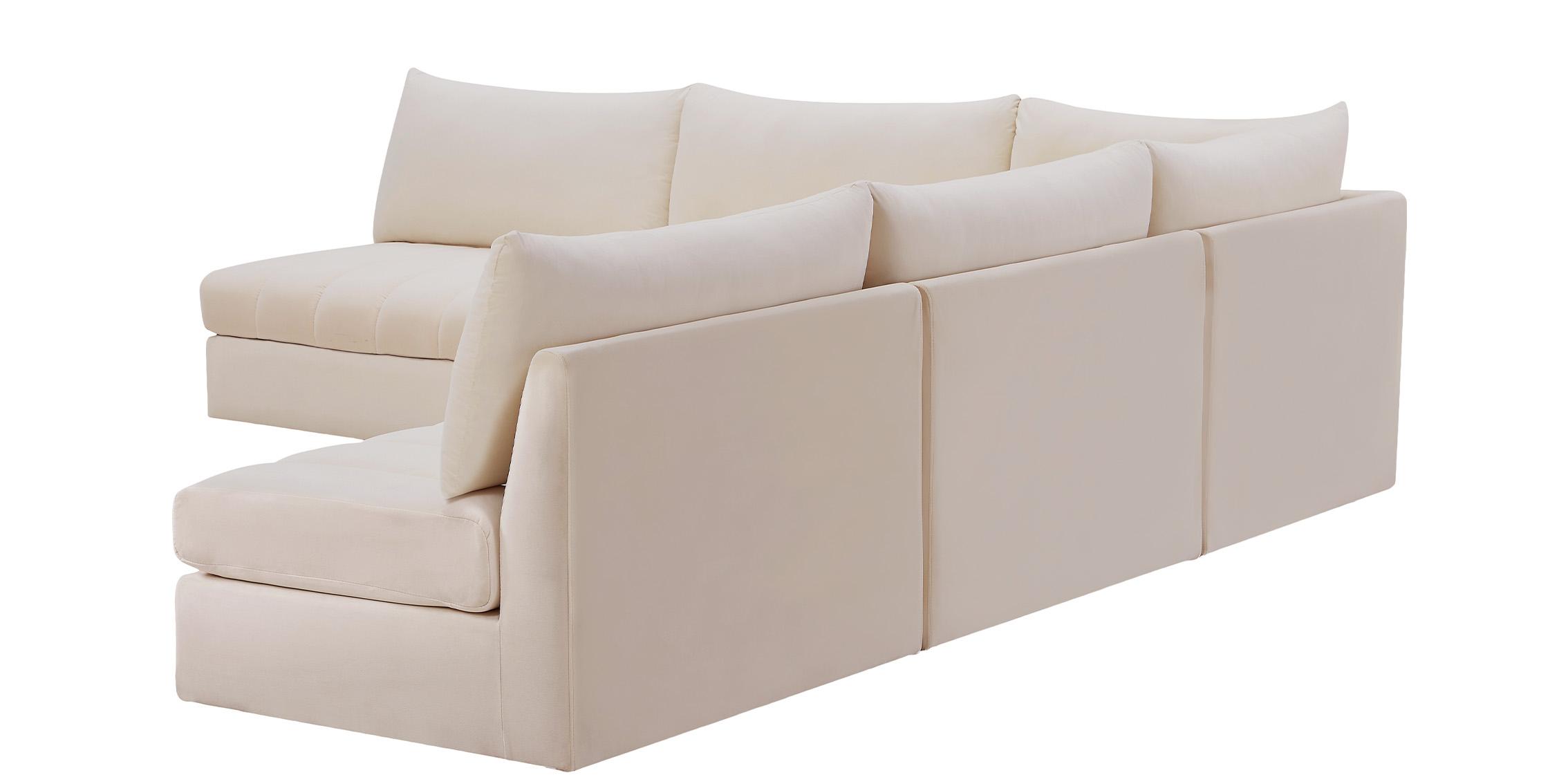 

    
649Cream-Sec5B Meridian Furniture Modular Sectional Sofa

