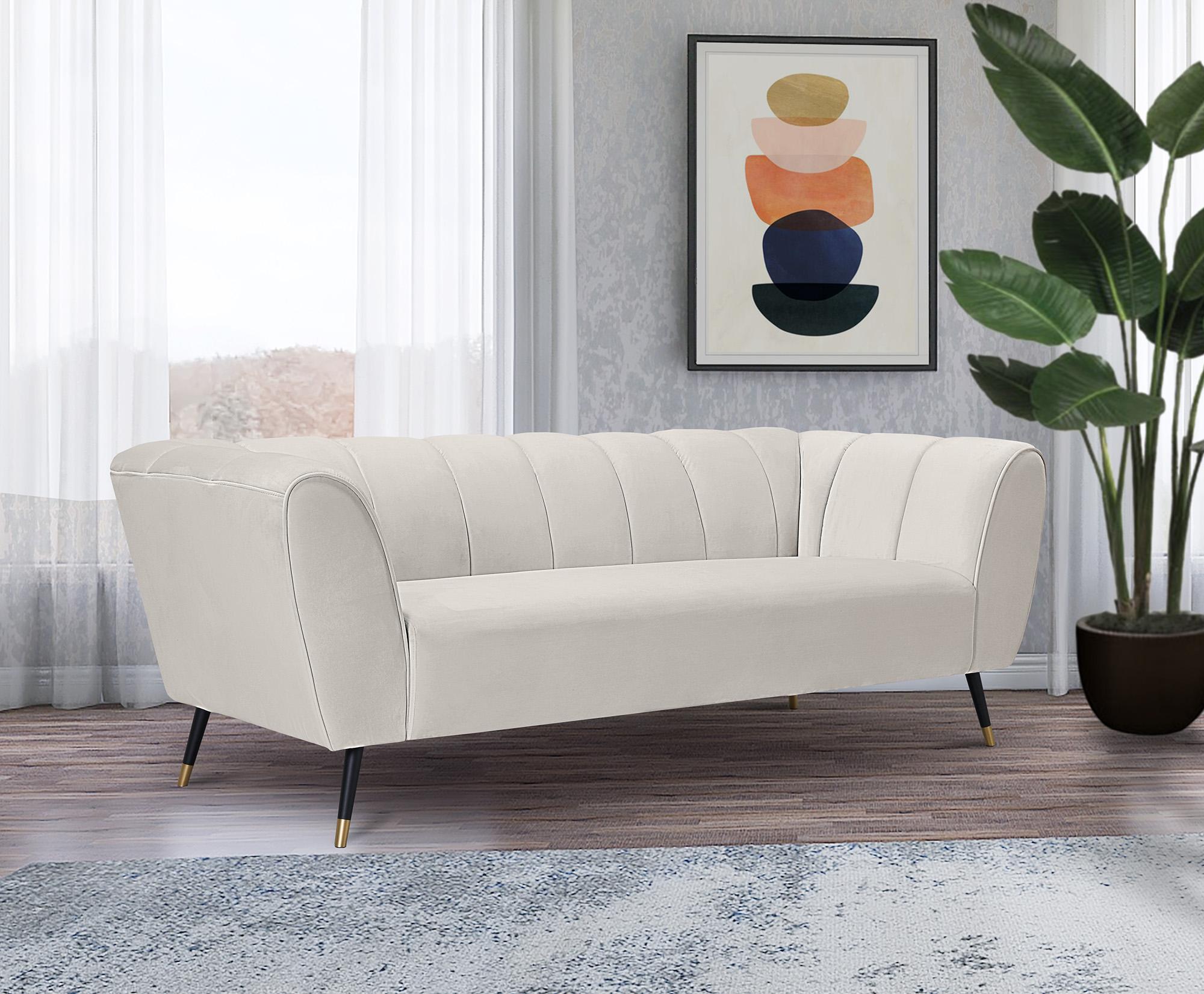 

    
Meridian Furniture BEAUMONT 626Cream-S Sofa Cream 626Cream-S
