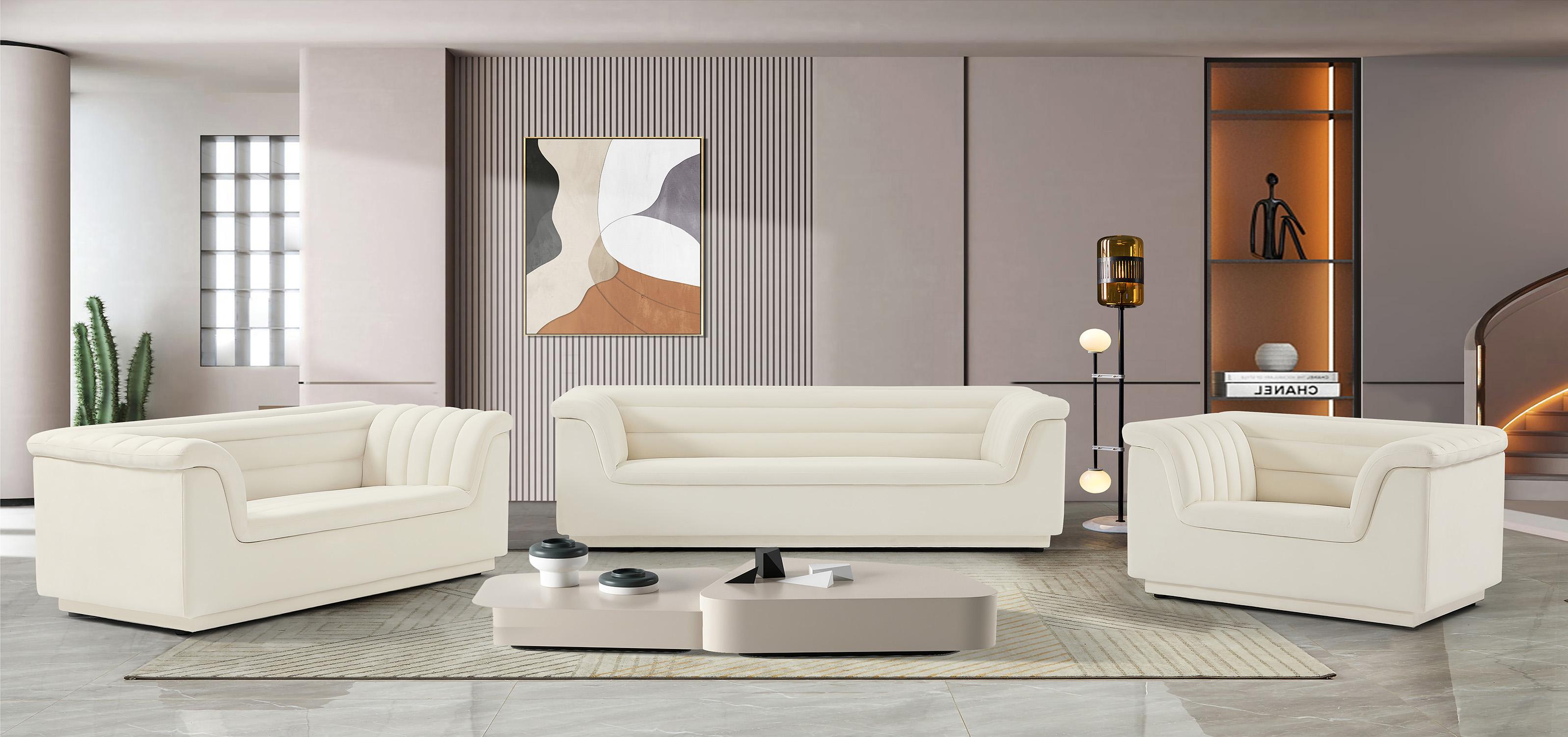 

    
192Cream-S Meridian Furniture Sofa
