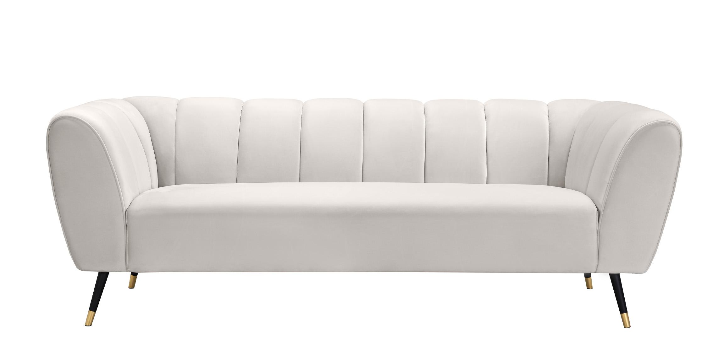 

    
626Cream-S-Set-2 Meridian Furniture Sofa Set
