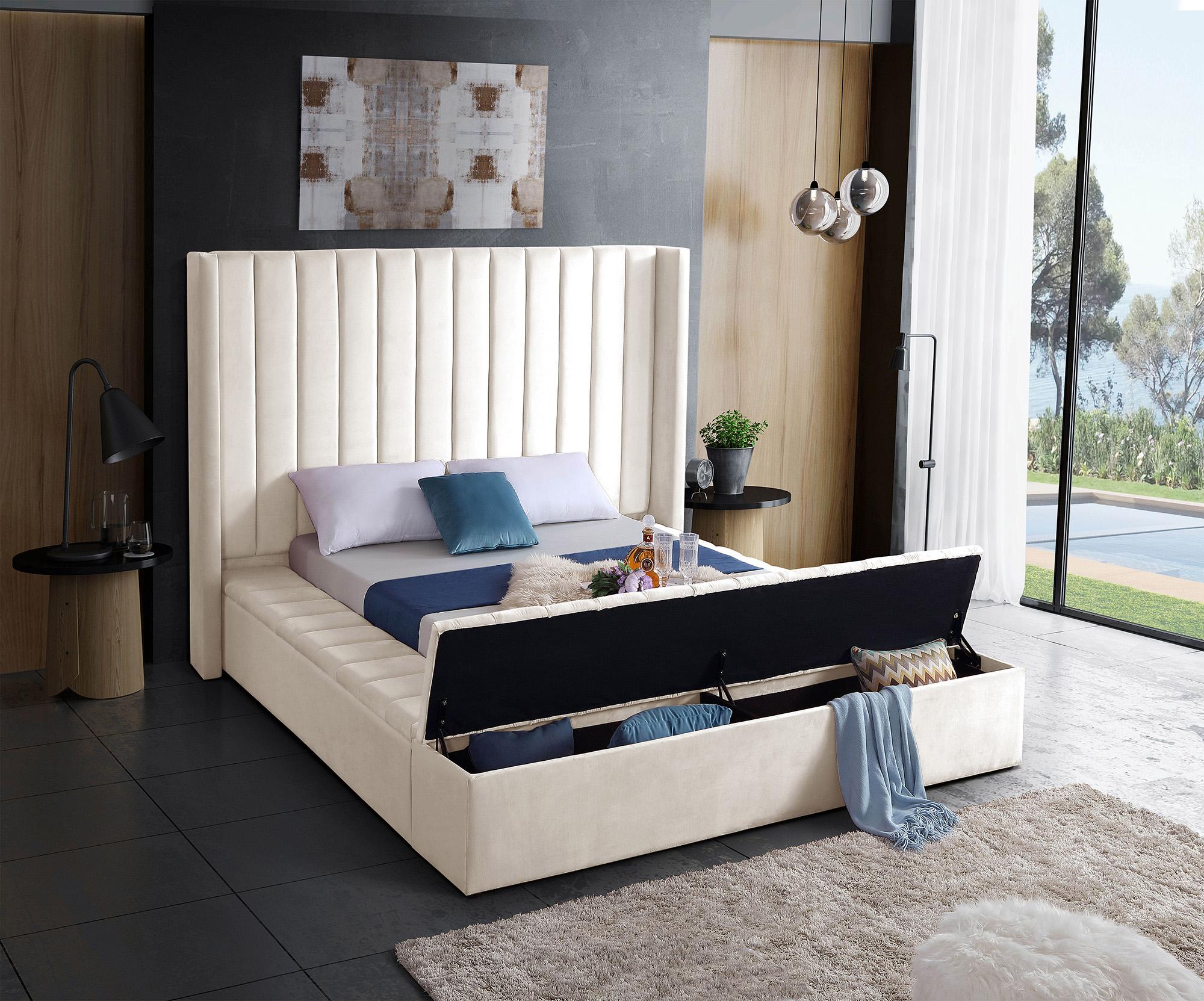 

        
Meridian Furniture KIKI Cream-F Storage Bed Cream Velvet 704831402162
