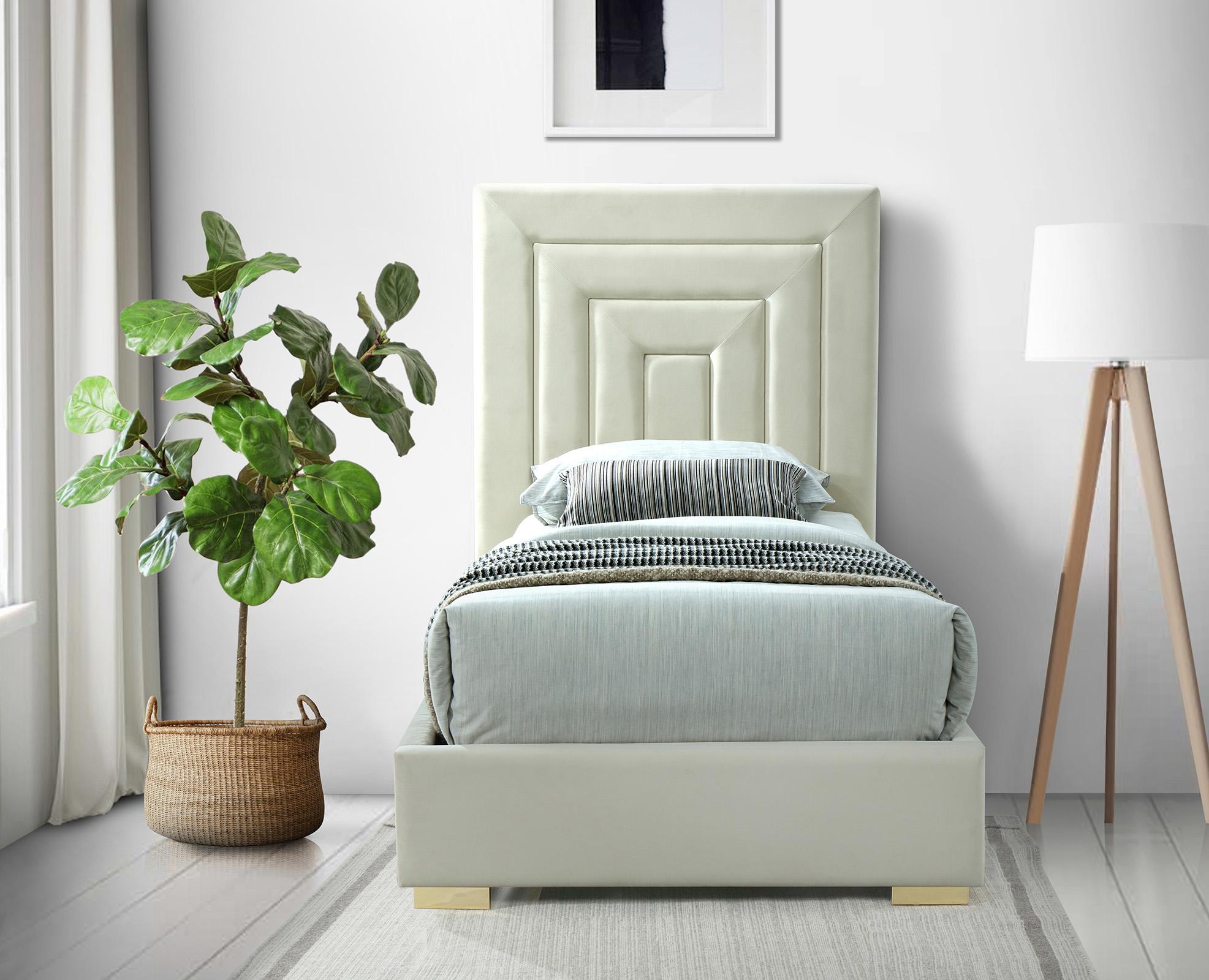 

    
Meridian Furniture NORA NoraCream-T Platform Bed Cream NoraCream-T
