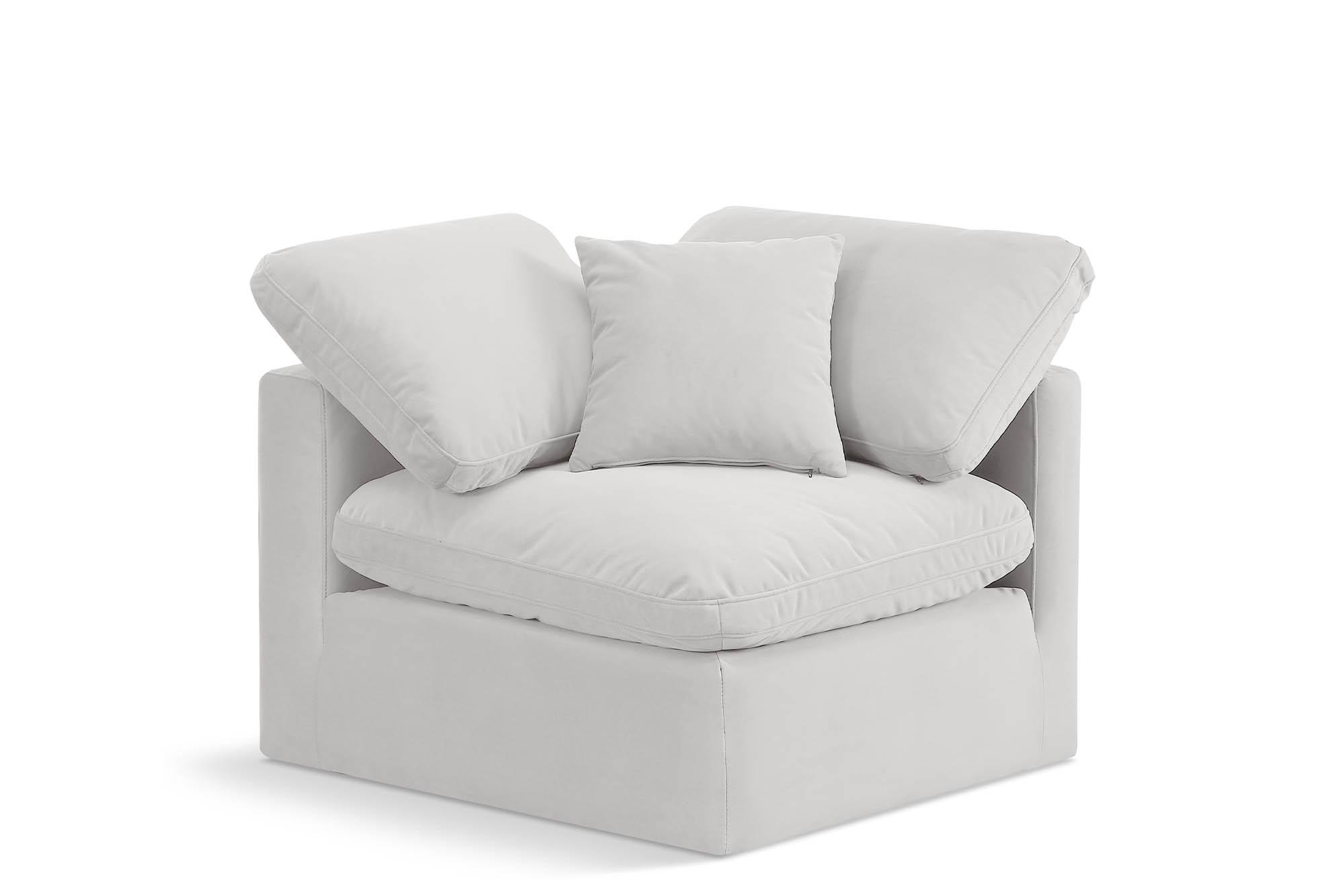 

    
Cream Velvet Corner Chair INDULGE 147Cream-Corner Meridian Contemporary Modern
