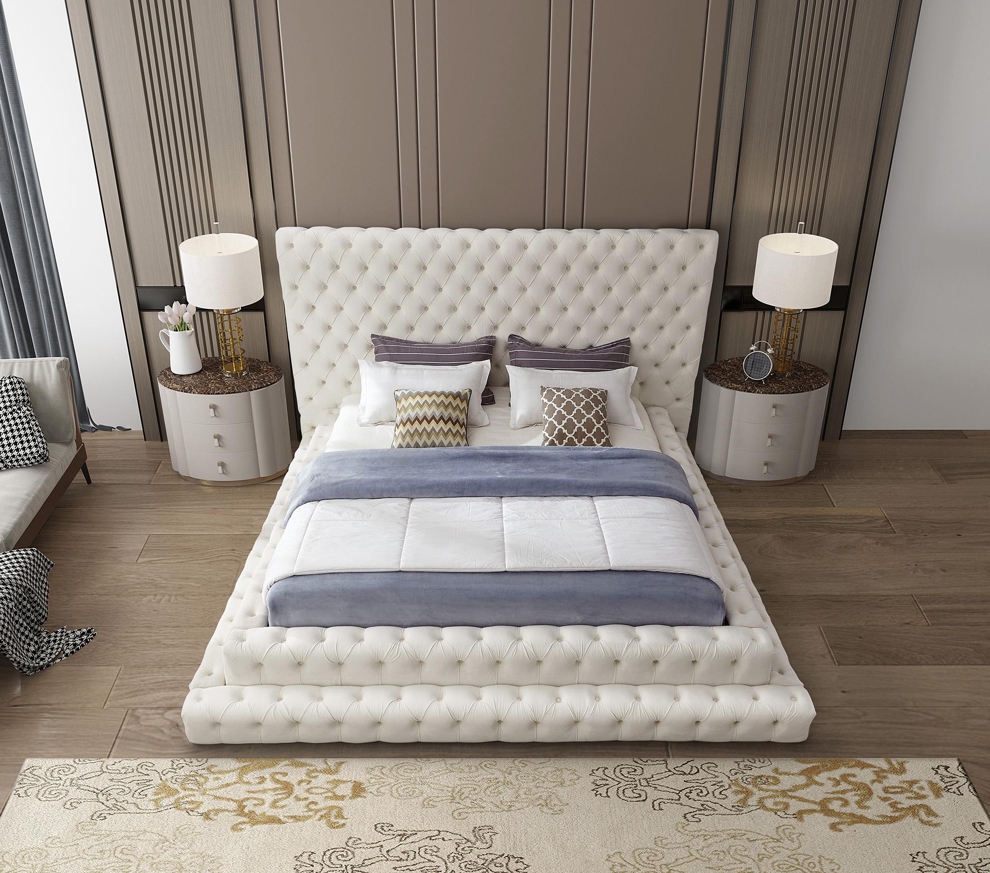 

        
Meridian Furniture REVEL RevelCream-K Platform Bed Cream Velvet 094308257402
