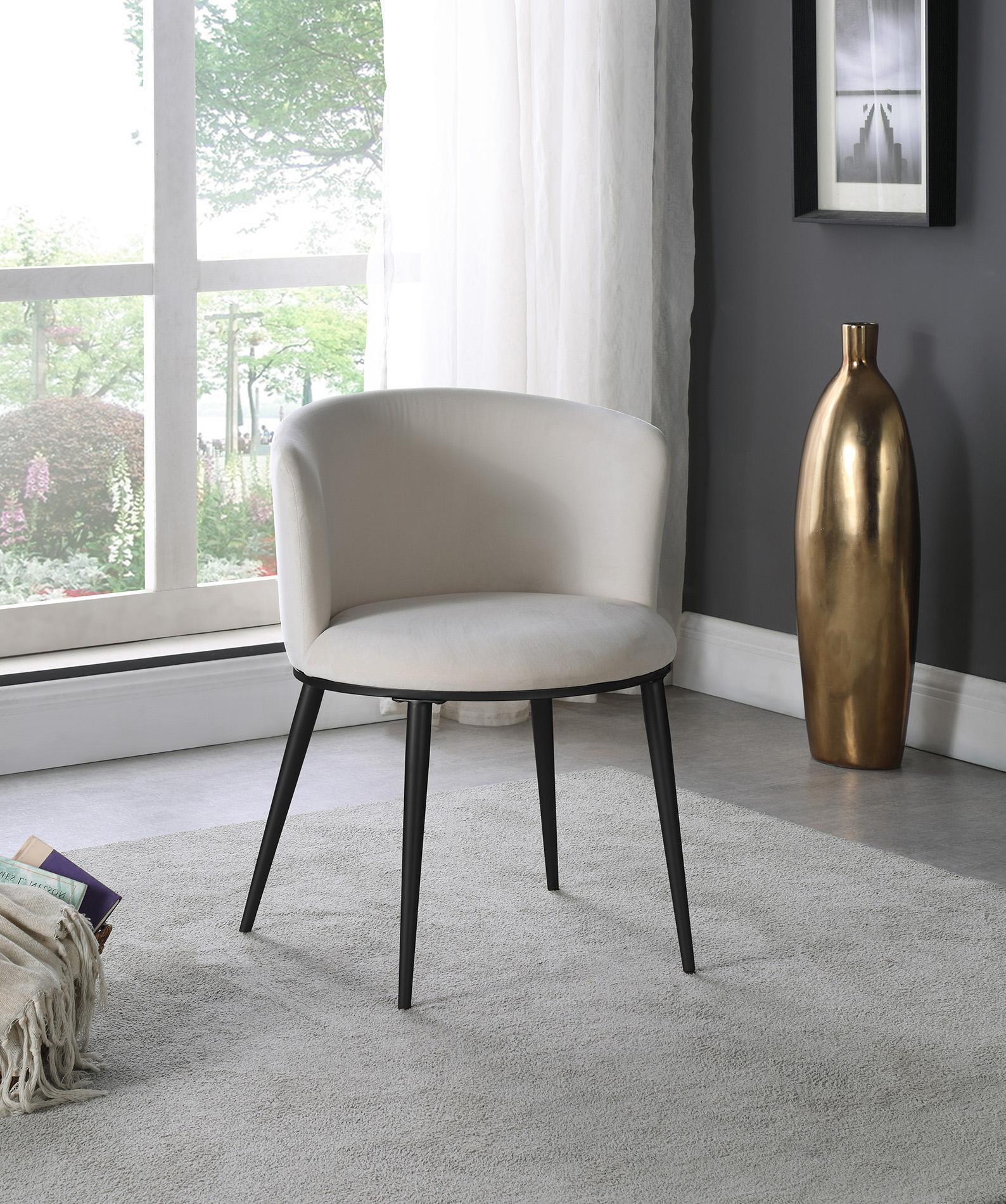 

    
Cream Velvet Dining Chair Set 2Pcs SKYLAR 966Cream-C Meridian Contemporary
